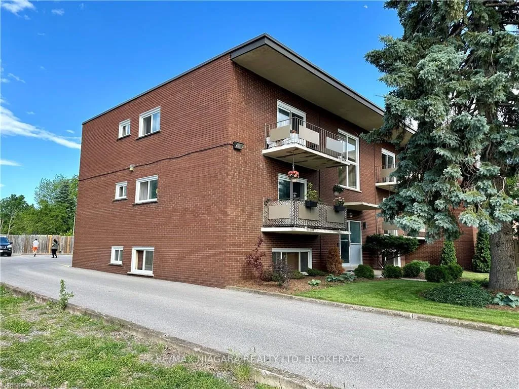 Photo 2 of Unit 7, 286 Vine Street, St. Catharines, Carlton/Bunting — HOMEH
