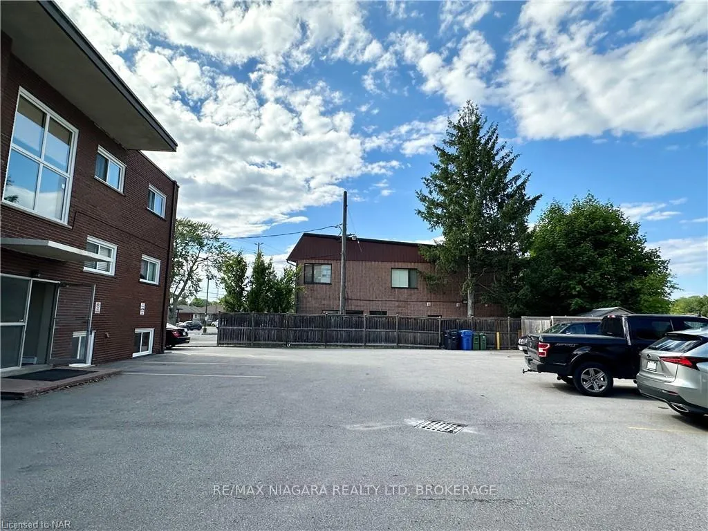 Photo 62 of Unit 7, 286 Vine Street, St. Catharines, Carlton/Bunting — HOMEH