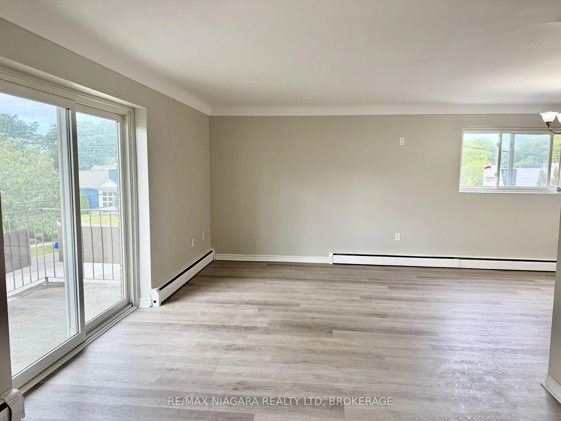 Photo 11 of Unit 7, 286 Vine Street, St. Catharines, Carlton/Bunting — HOMEH