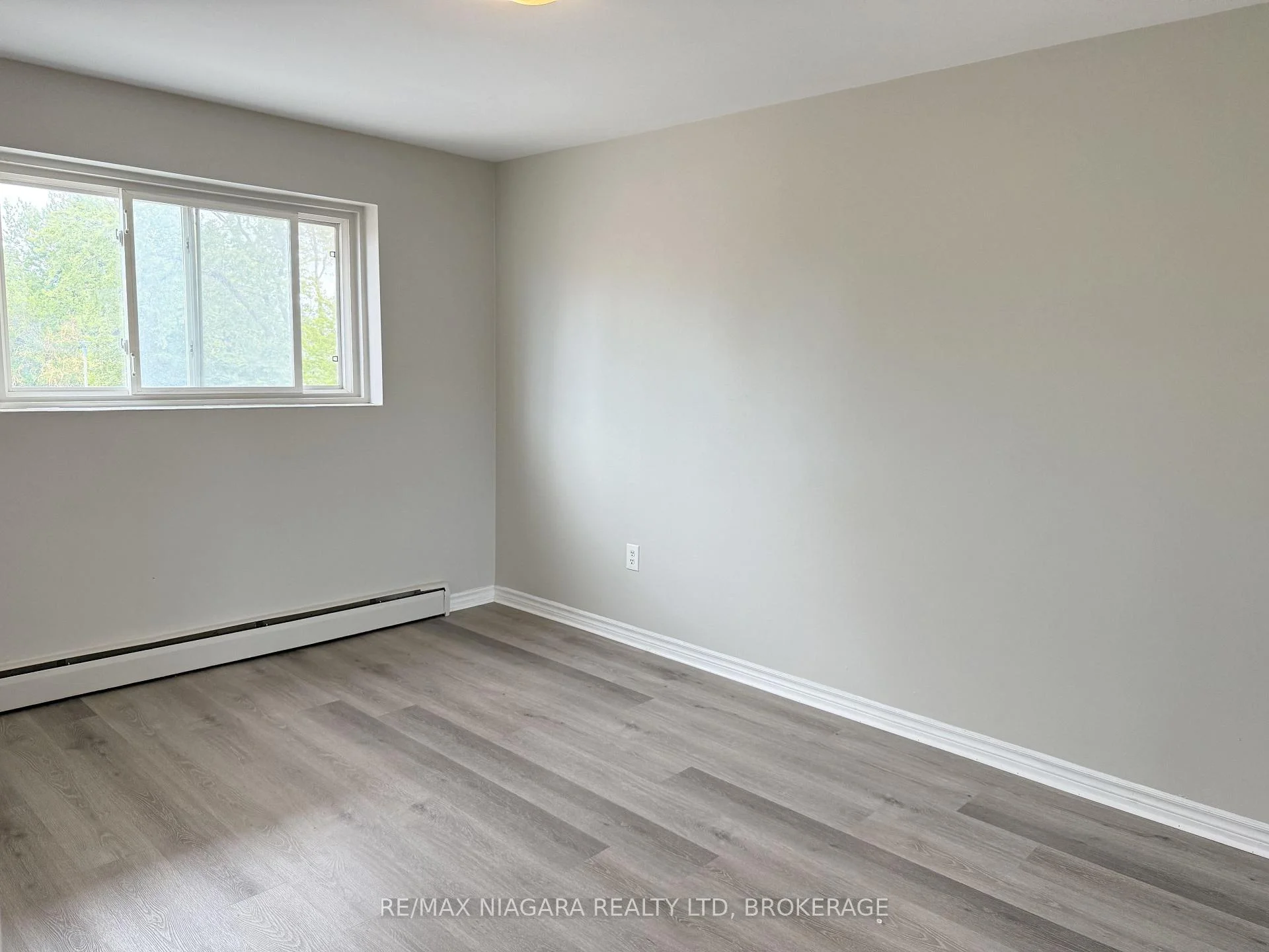 Photo 46 of Unit 7, 286 Vine Street, St. Catharines, Carlton/Bunting — HOMEH