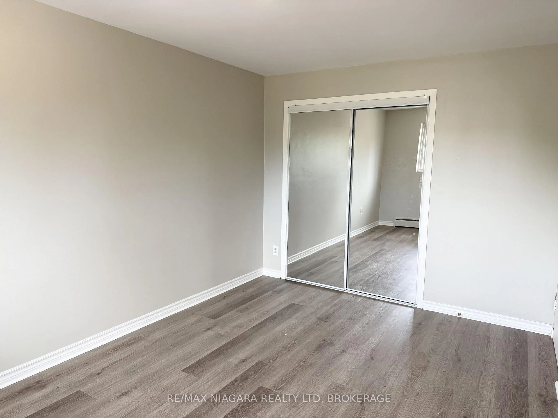 Photo 47 of Unit 7, 286 Vine Street, St. Catharines, Carlton/Bunting — HOMEH