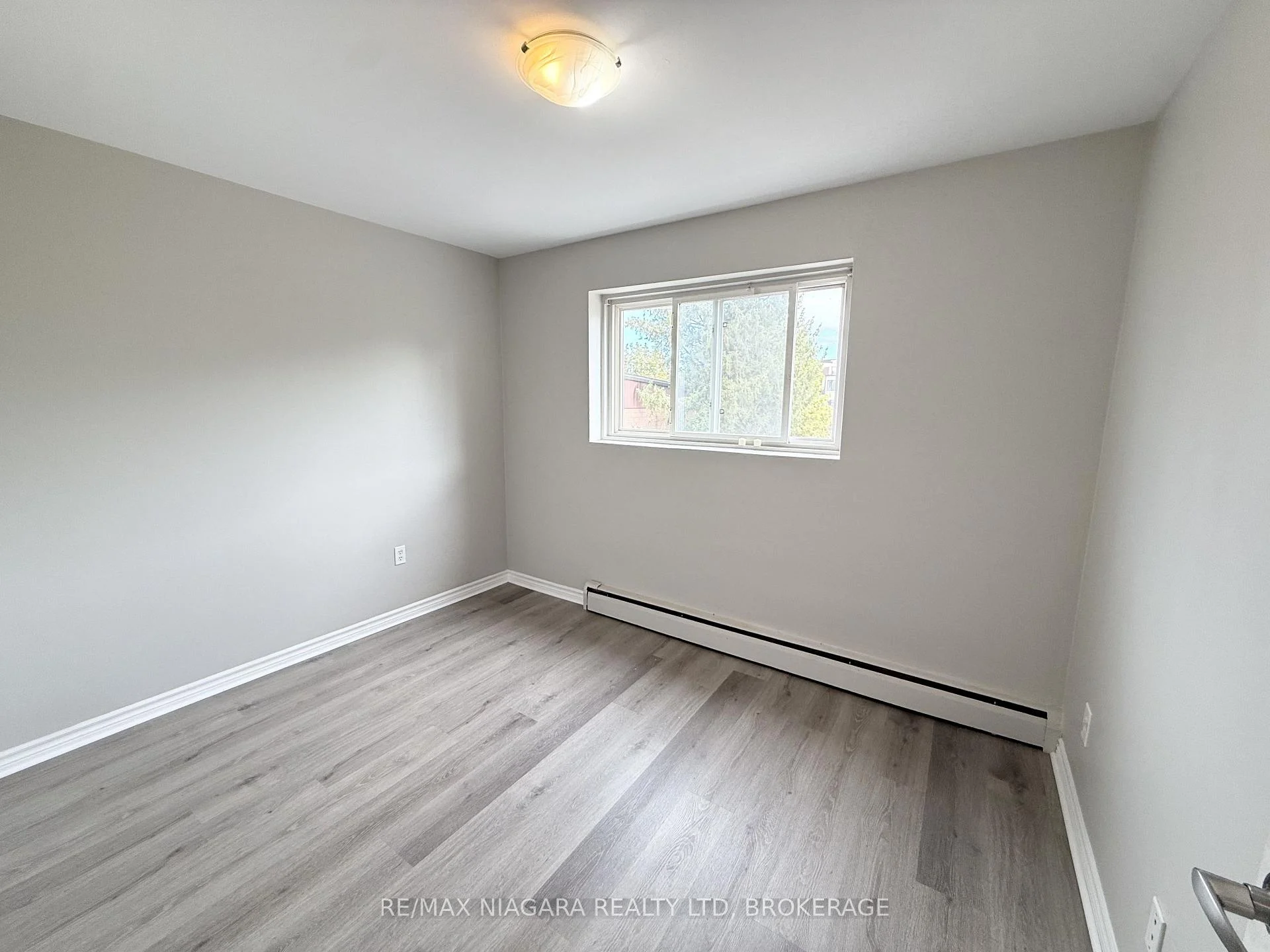 Photo 49 of Unit 7, 286 Vine Street, St. Catharines, Carlton/Bunting — HOMEH