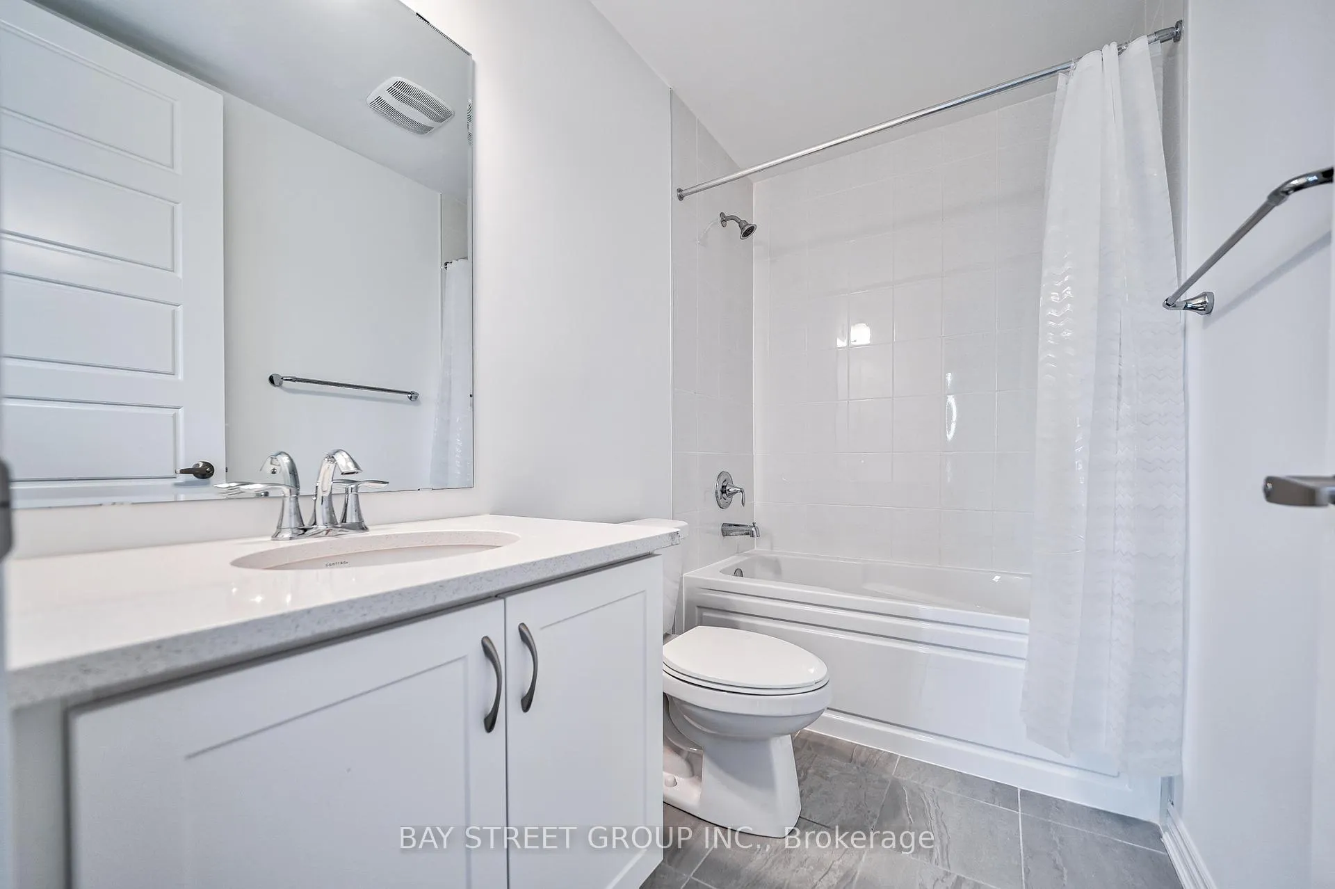 Photo 11 of 3102 Harasym Trail, Oakville, Northwest — HOMEH