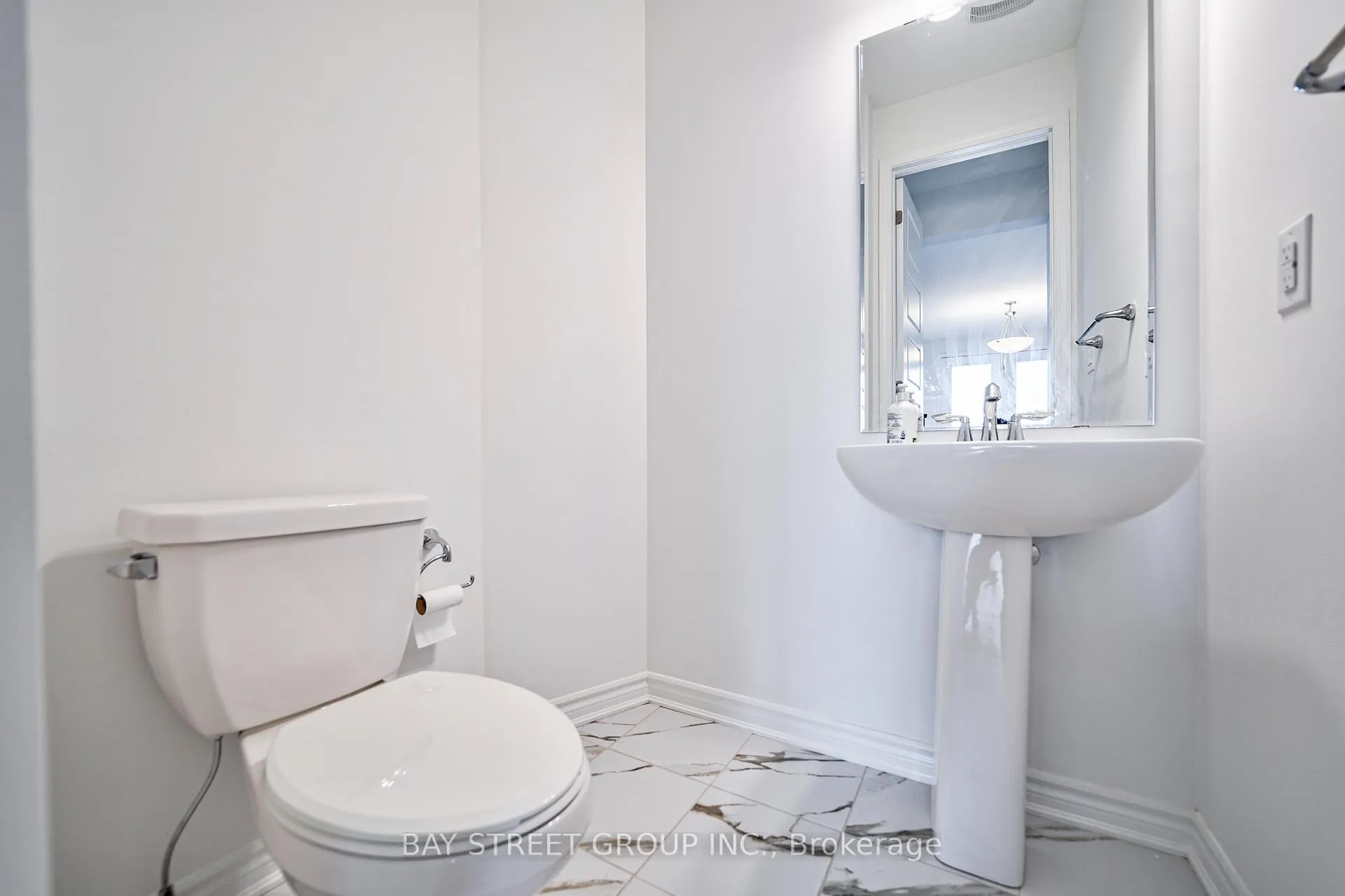 Photo 15 of 3102 Harasym Trail, Oakville, Northwest — HOMEH