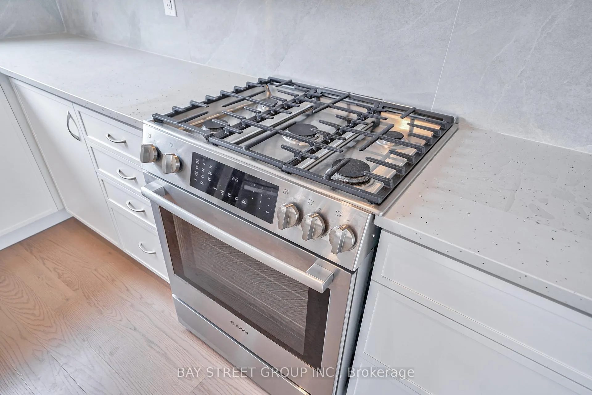 Photo 27 of 3102 Harasym Trail, Oakville, Northwest — HOMEH