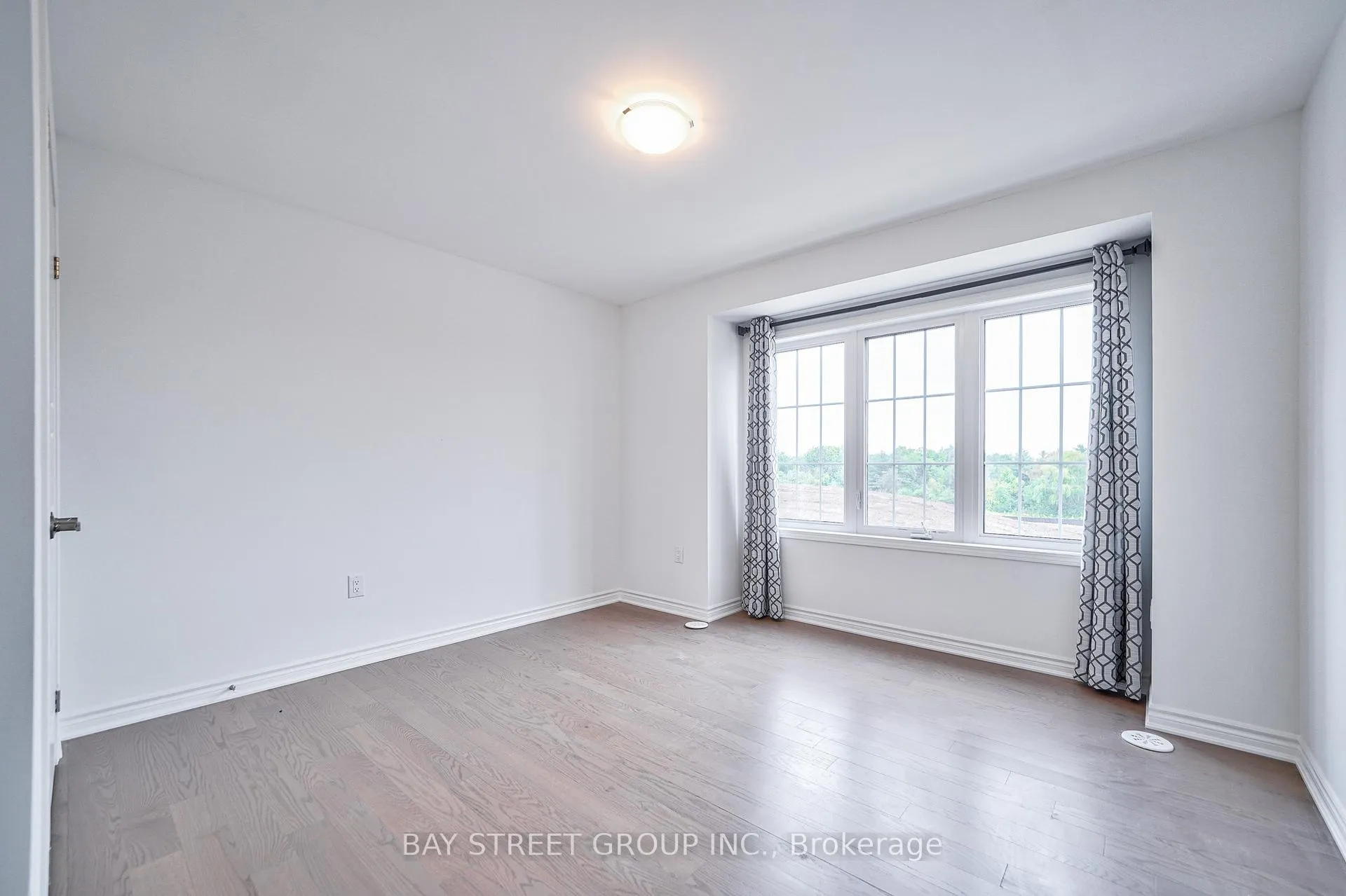 Photo 37 of 3102 Harasym Trail, Oakville, Northwest — HOMEH