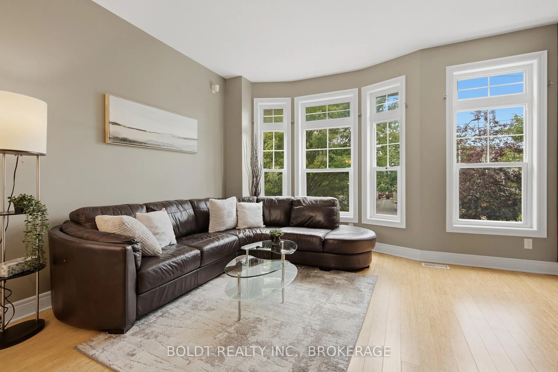 Photo 9 of 41 Durksen Drive, St. Catharines, Downtown — HOMEH