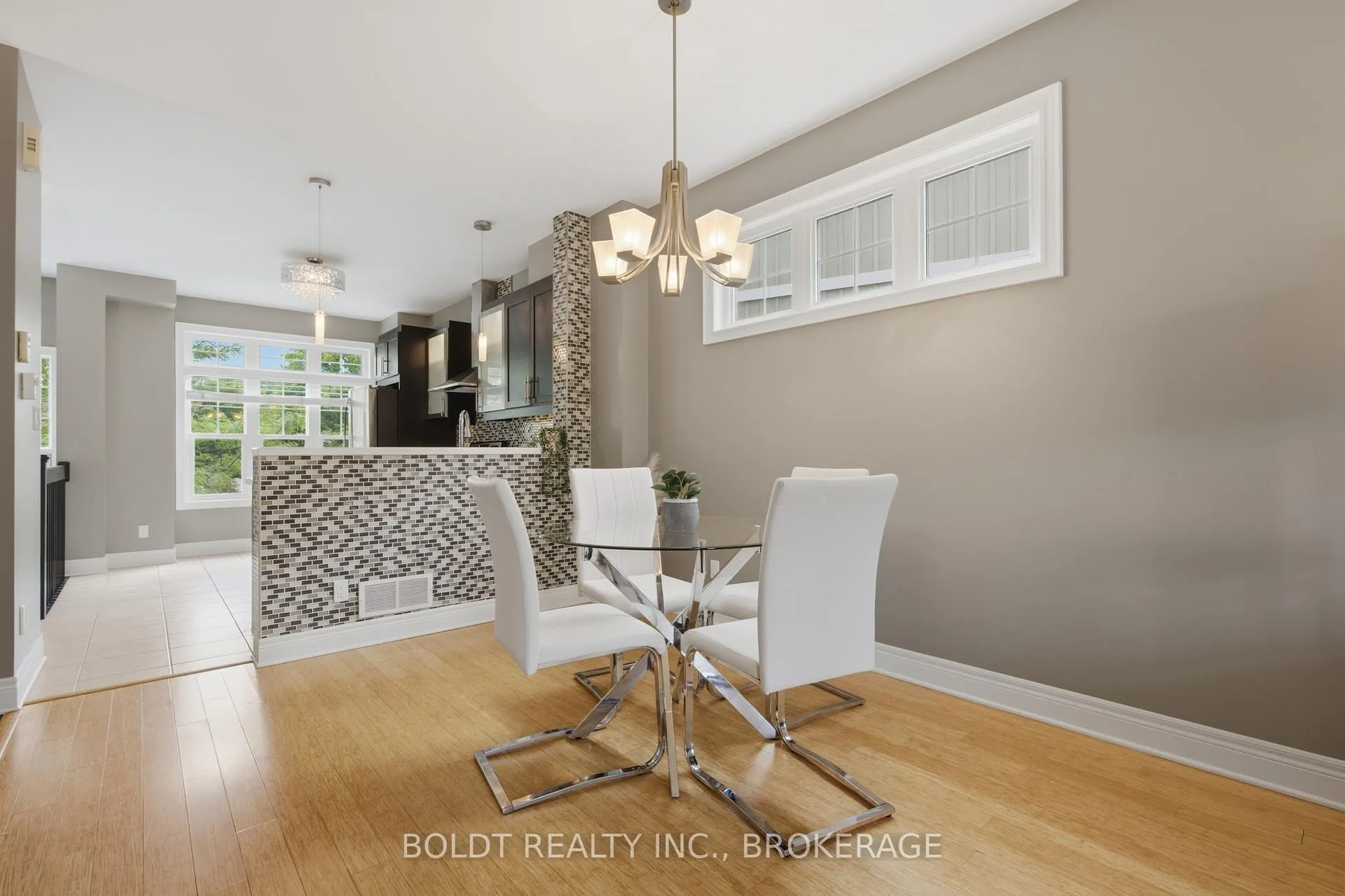 Photo 12 of 41 Durksen Drive, St. Catharines, Downtown — HOMEH