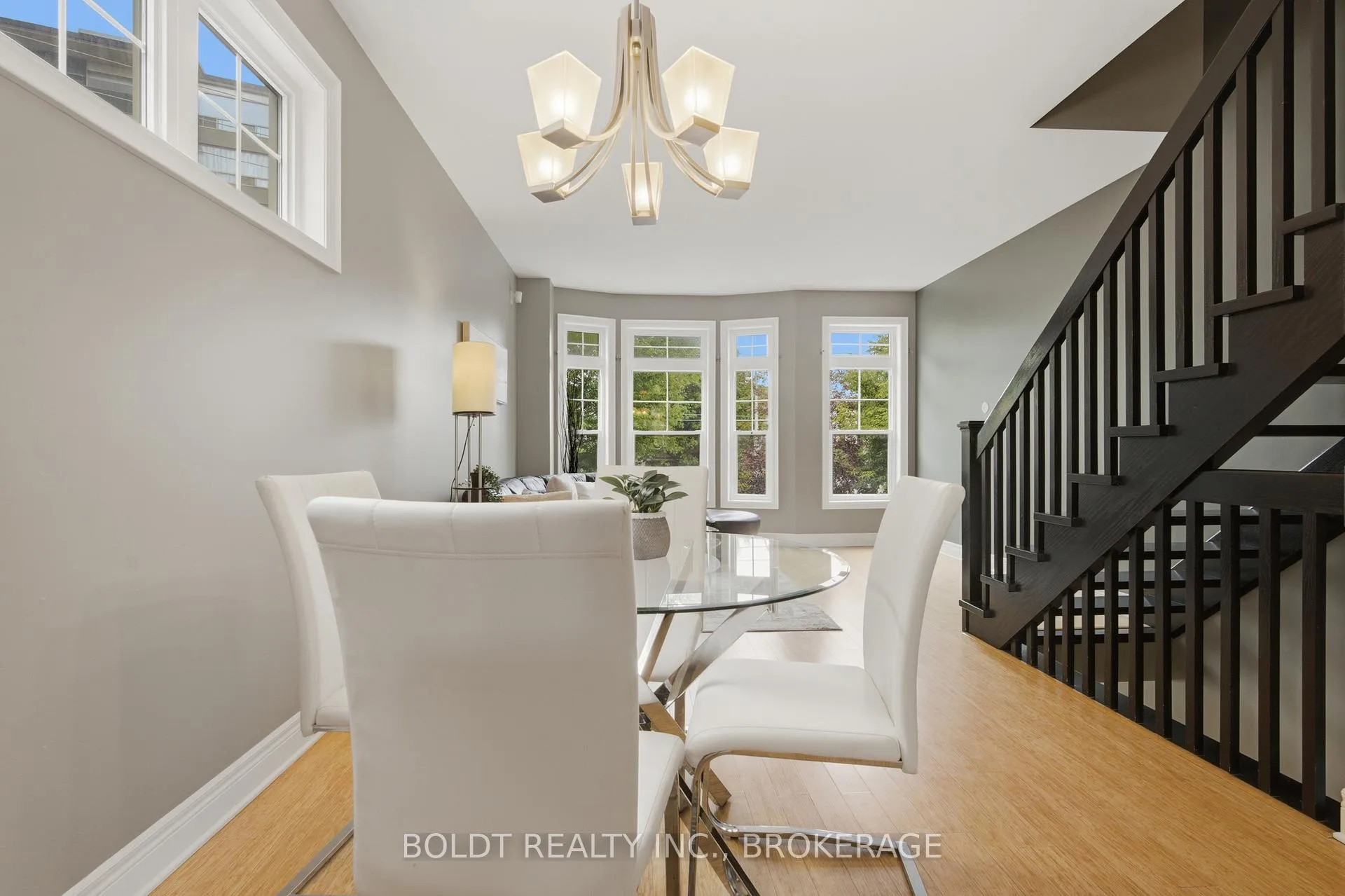 Photo 13 of 41 Durksen Drive, St. Catharines, Downtown — HOMEH