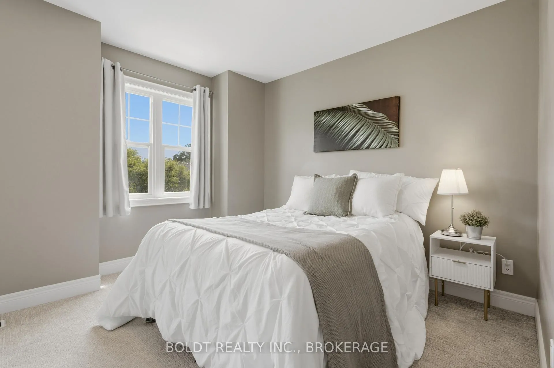 Photo 14 of 41 Durksen Drive, St. Catharines, Downtown — HOMEH