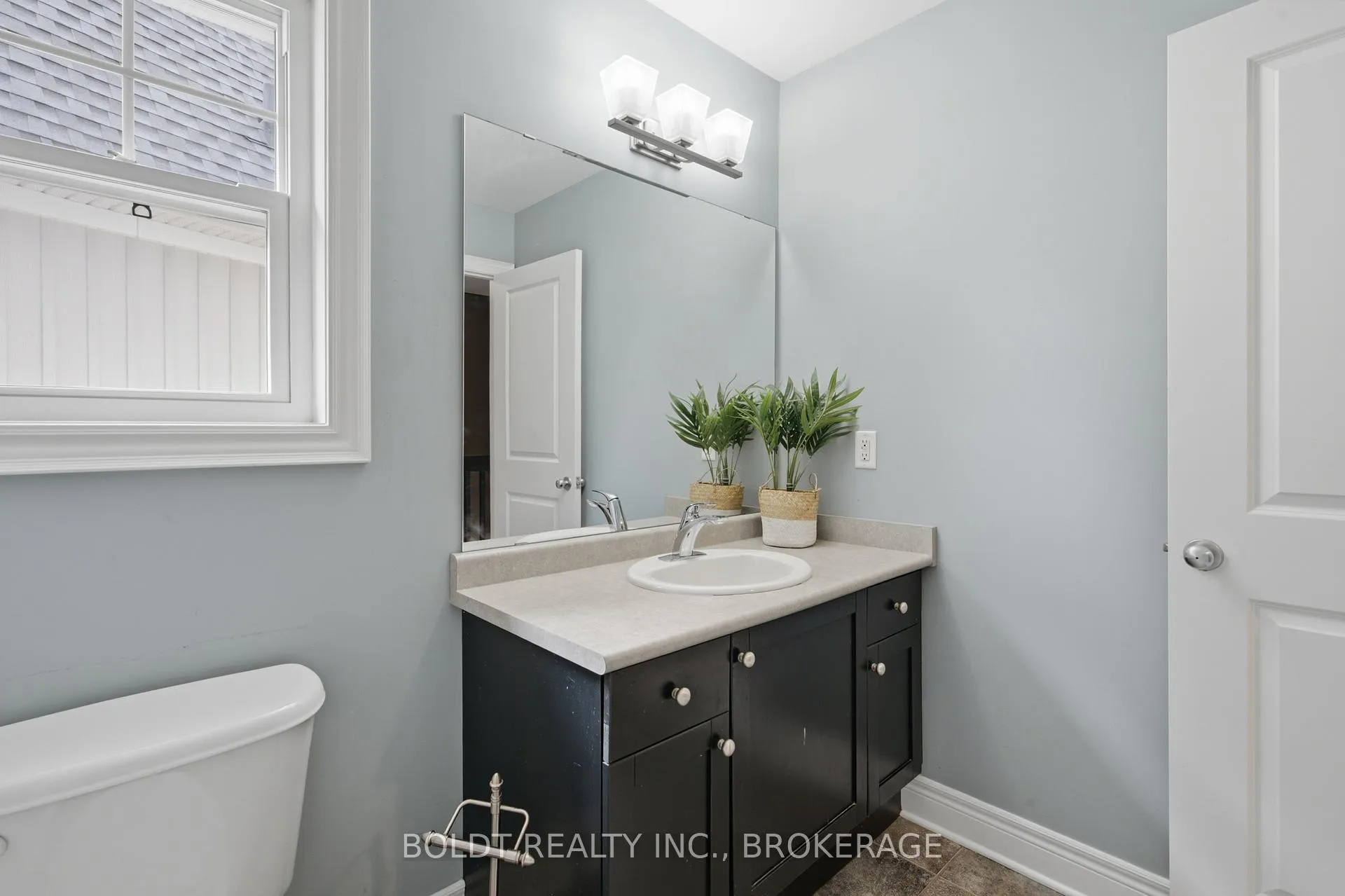 Photo 19 of 41 Durksen Drive, St. Catharines, Downtown — HOMEH