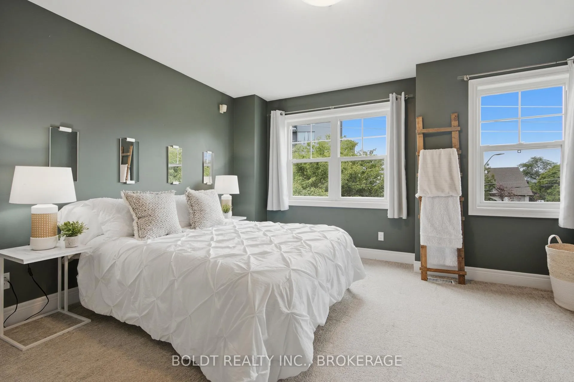 Photo 20 of 41 Durksen Drive, St. Catharines, Downtown — HOMEH
