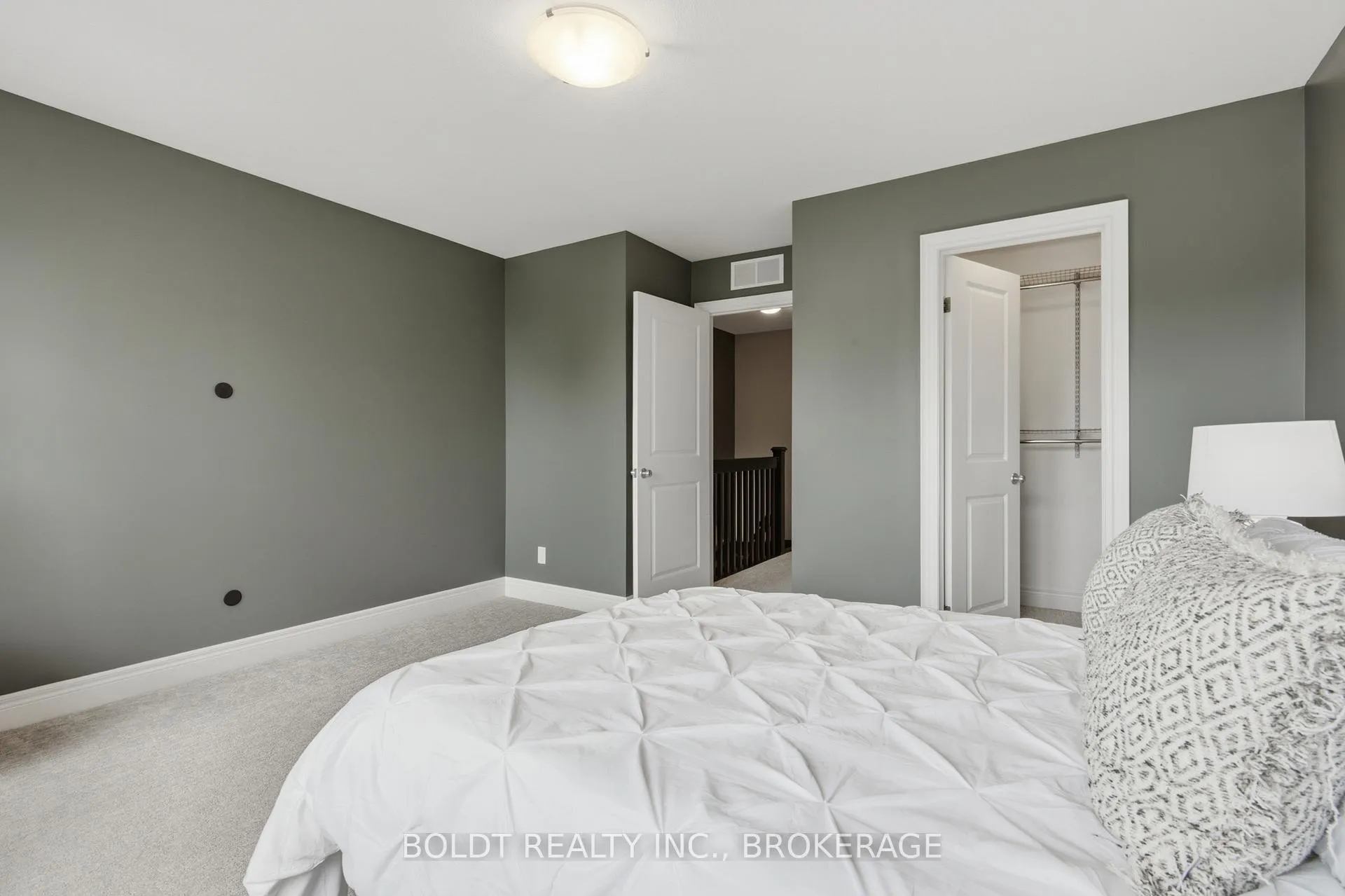 Photo 23 of 41 Durksen Drive, St. Catharines, Downtown — HOMEH