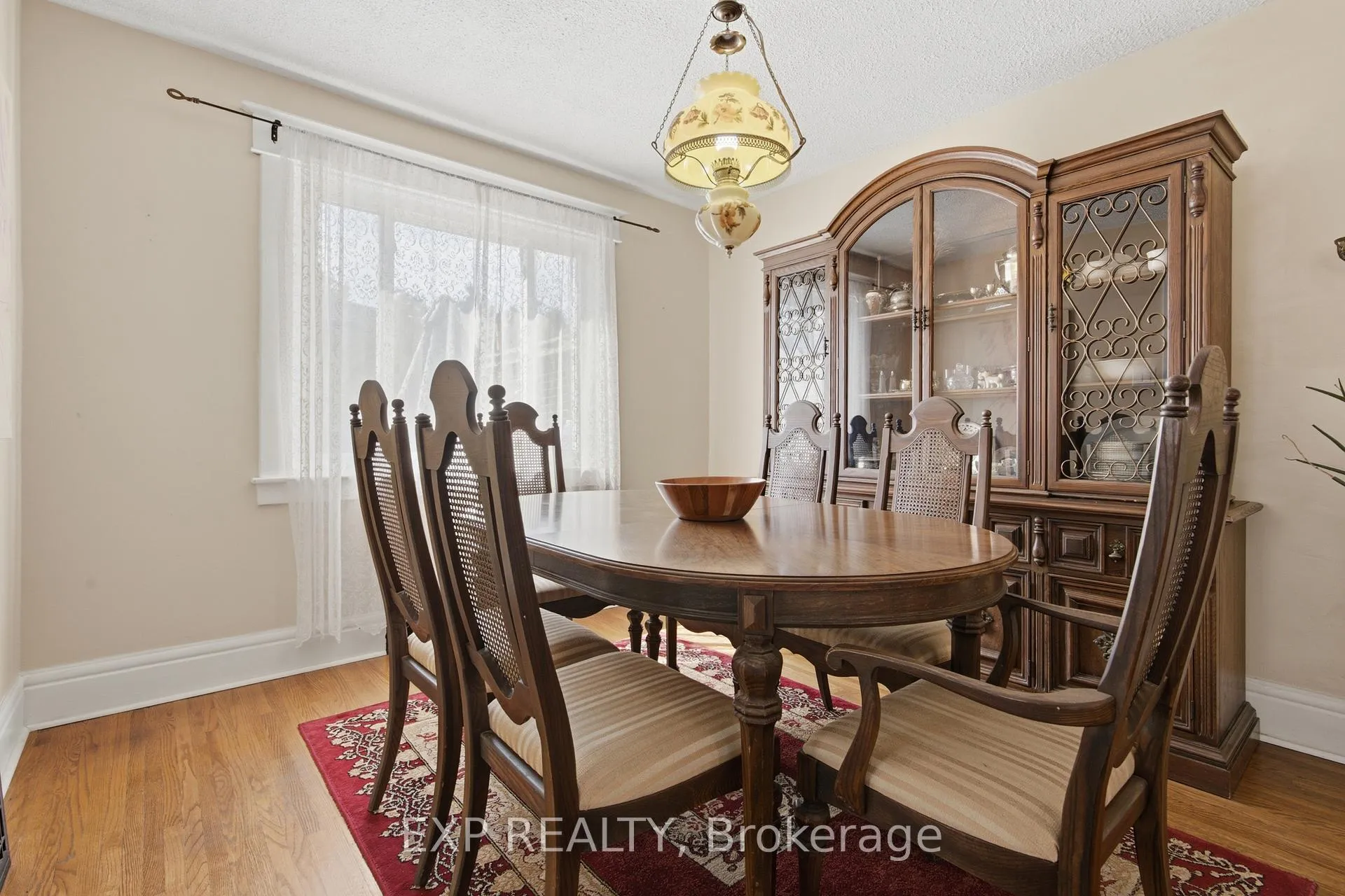 Photo 17 of 26 Lowell Avenue, St. Catharines, Downtown — HOMEH