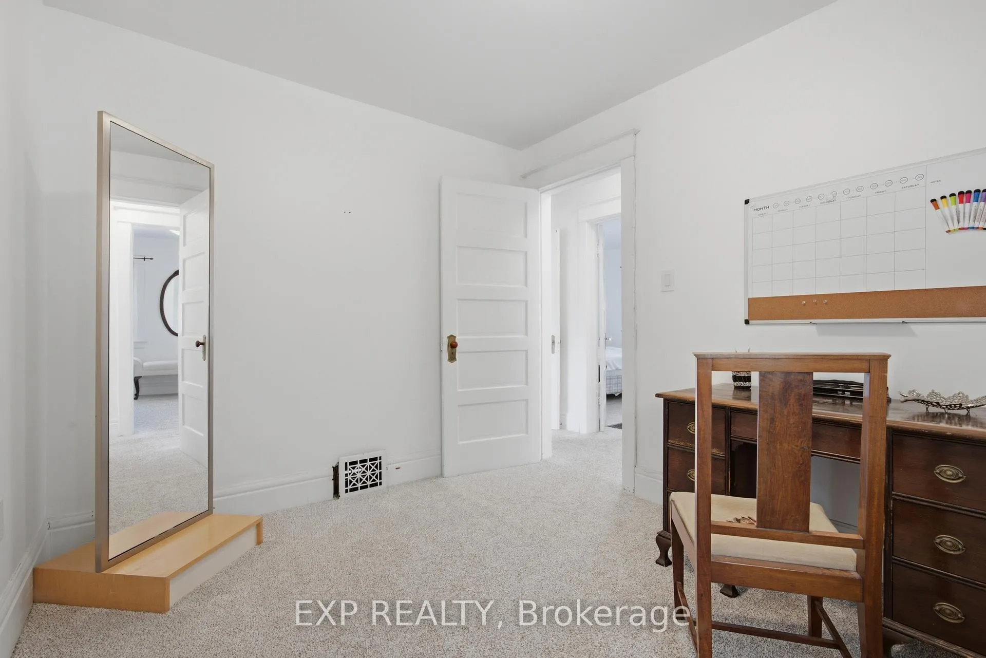 Photo 34 of 26 Lowell Avenue, St. Catharines, Downtown — HOMEH