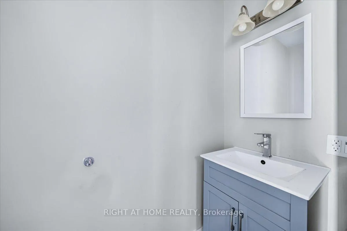Photo 5 of 1087 Venus Crescent, Oshawa, Lakeview — HOMEH