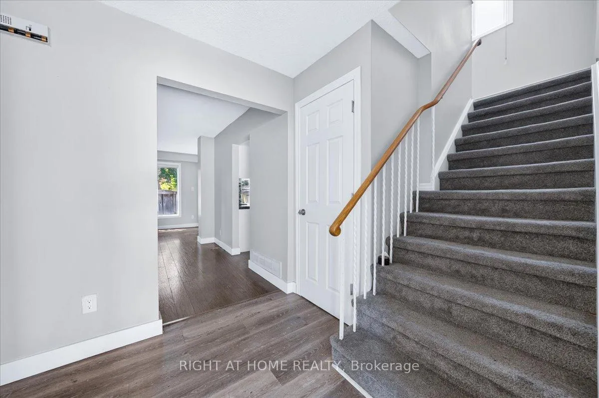 Photo 6 of 1087 Venus Crescent, Oshawa, Lakeview — HOMEH