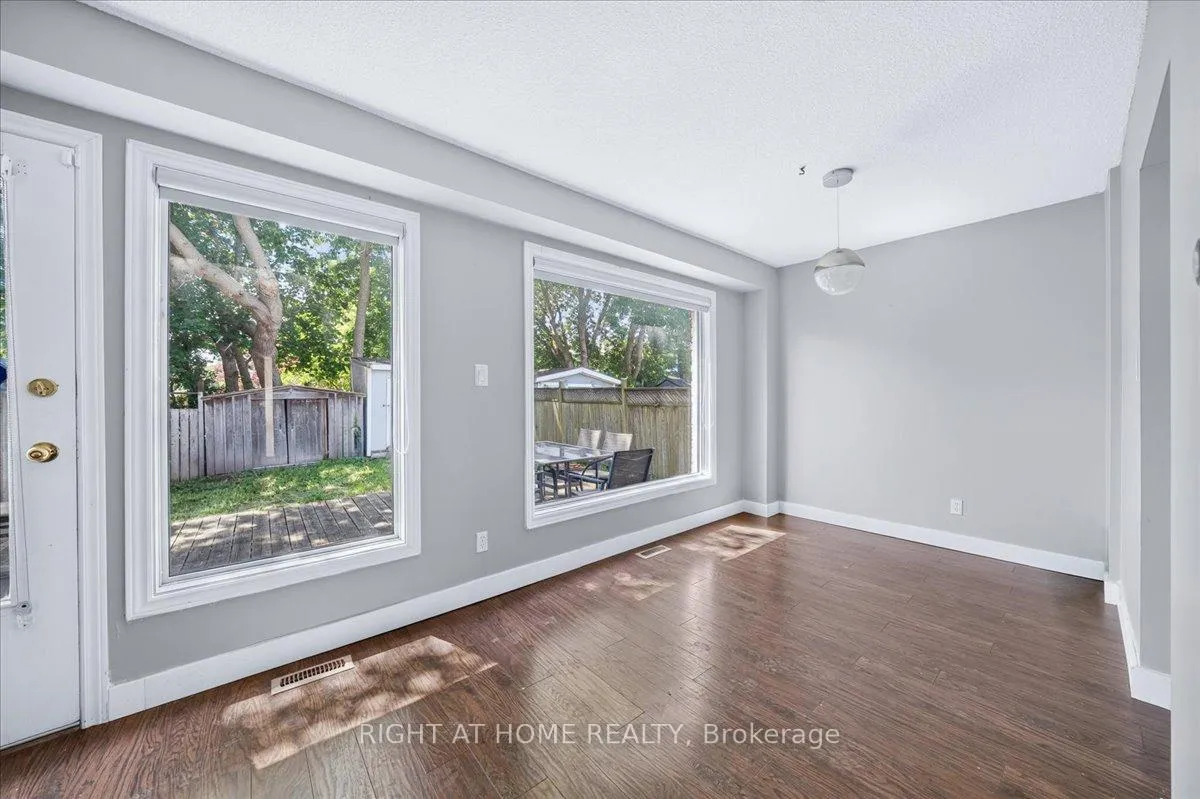 Photo 9 of 1087 Venus Crescent, Oshawa, Lakeview — HOMEH