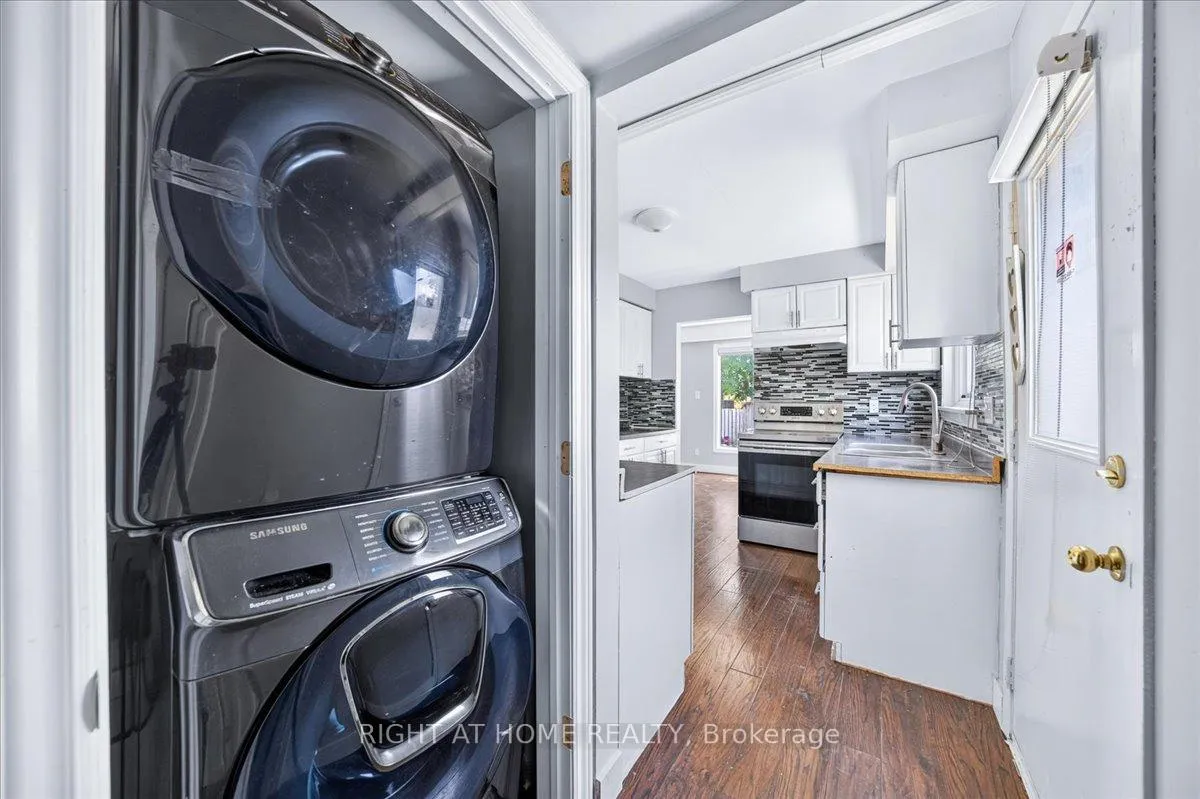 Photo 13 of 1087 Venus Crescent, Oshawa, Lakeview — HOMEH