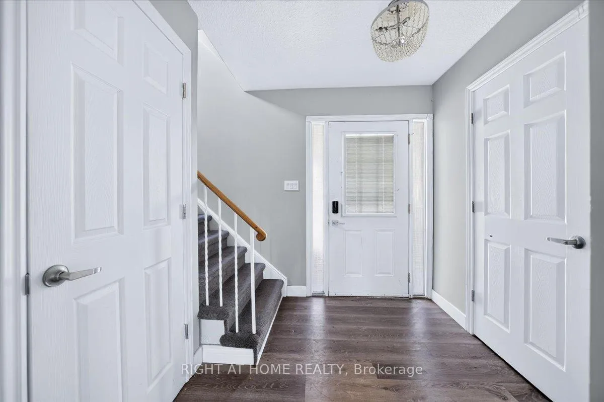 Photo 14 of 1087 Venus Crescent, Oshawa, Lakeview — HOMEH