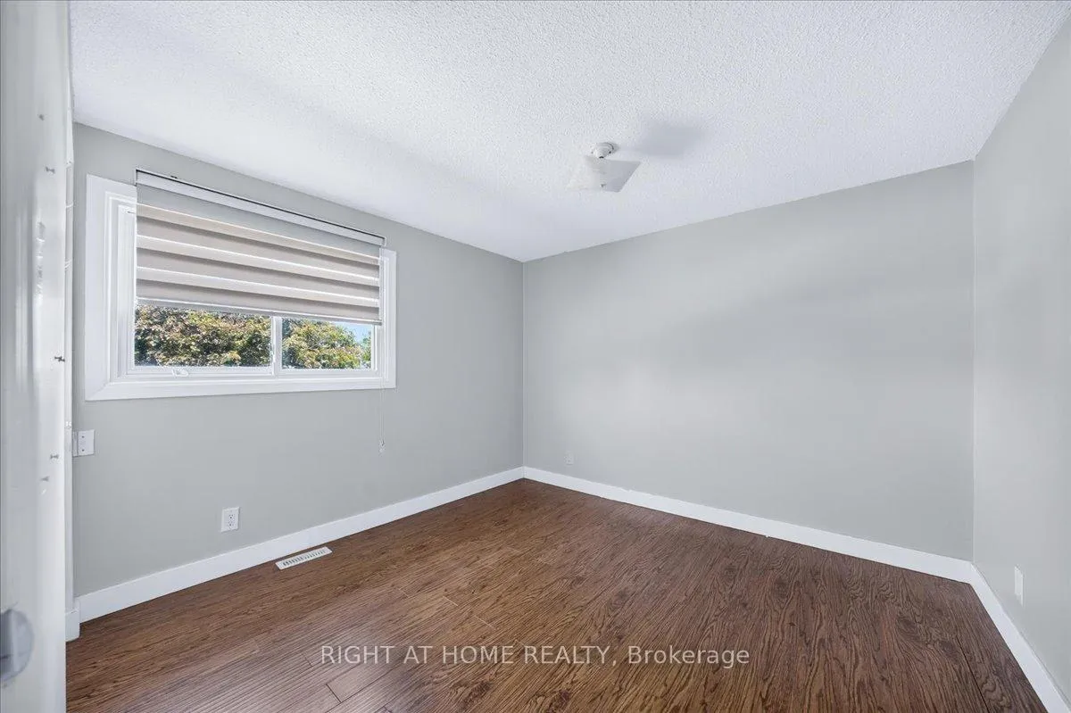 Photo 15 of 1087 Venus Crescent, Oshawa, Lakeview — HOMEH