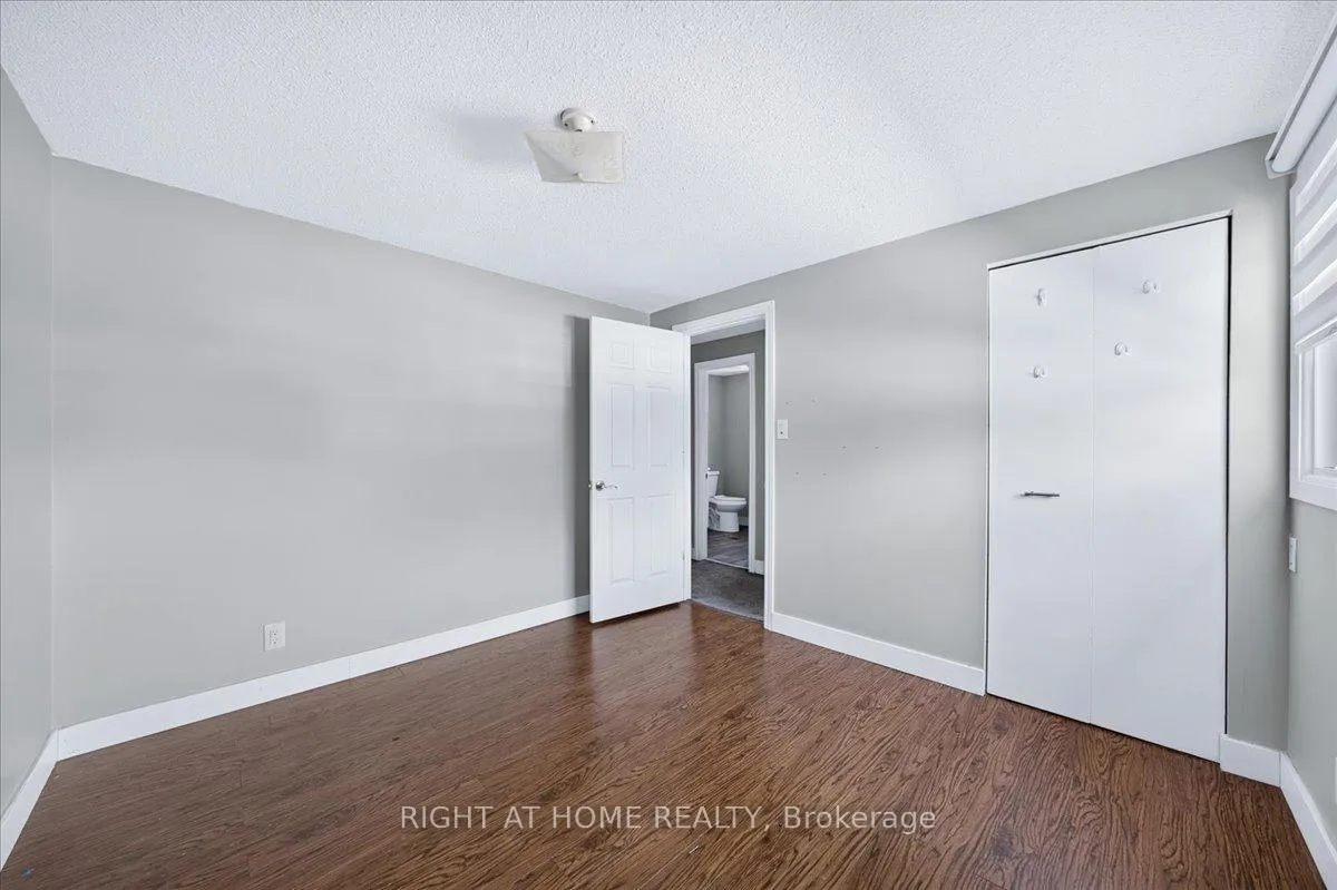 Photo 17 of 1087 Venus Crescent, Oshawa, Lakeview — HOMEH