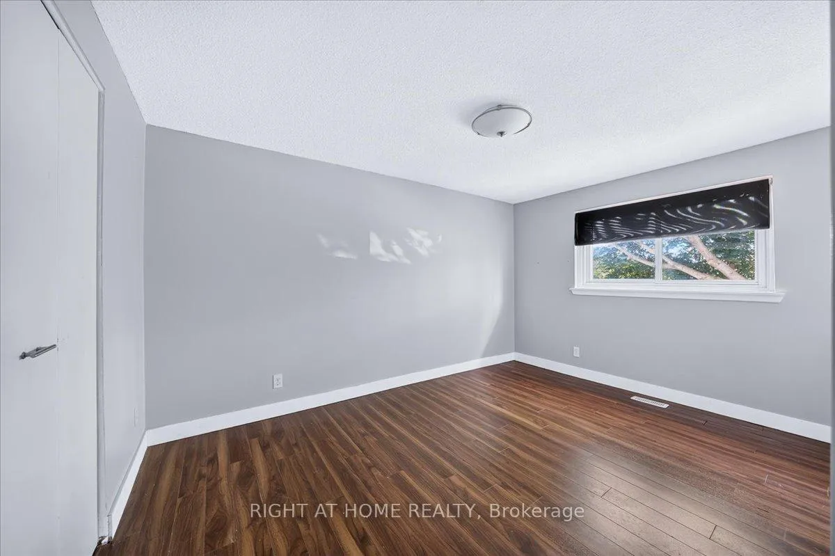 Photo 20 of 1087 Venus Crescent, Oshawa, Lakeview — HOMEH