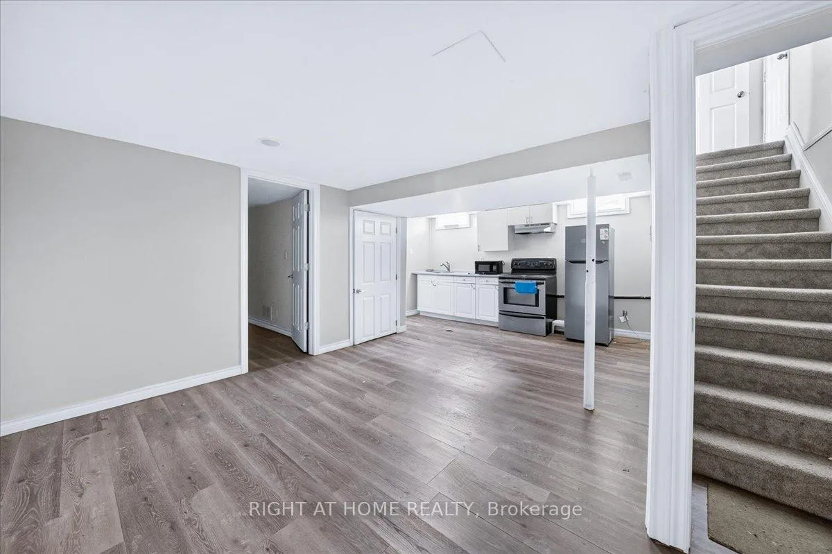 Photo 24 of 1087 Venus Crescent, Oshawa, Lakeview — HOMEH