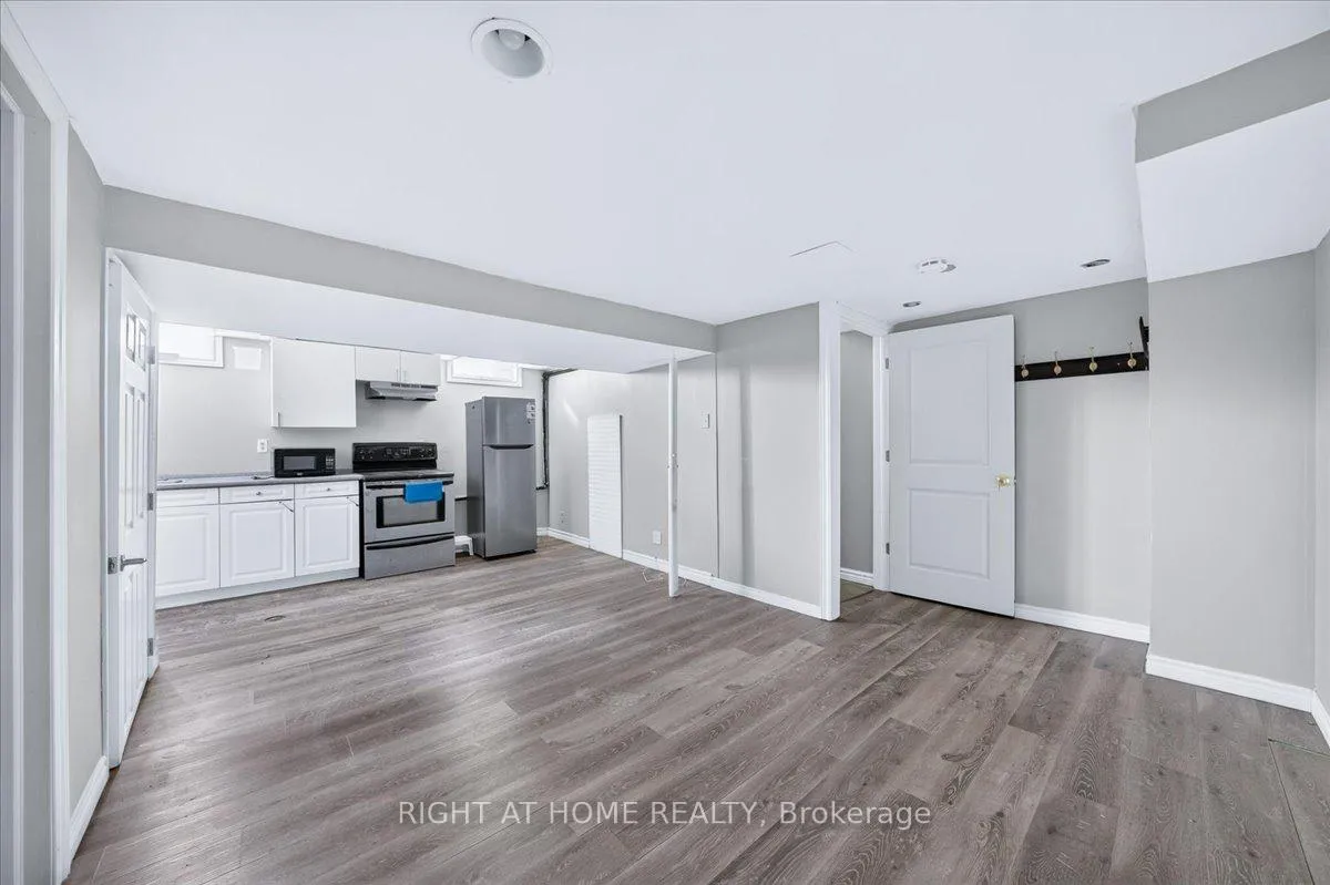 Photo 25 of 1087 Venus Crescent, Oshawa, Lakeview — HOMEH