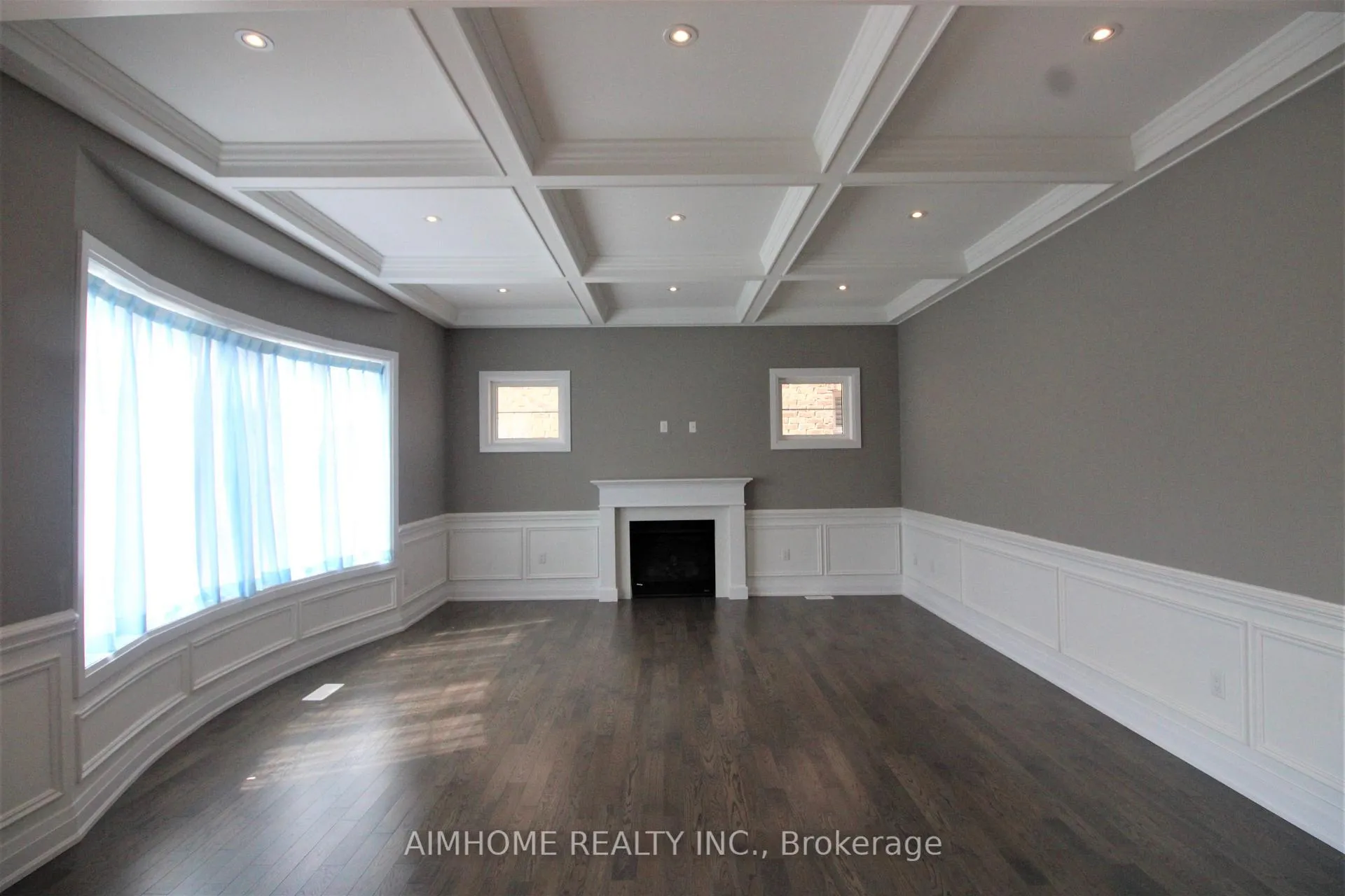 Photo 2 of 151 Bridgepointe Court, Aurora, Rural Aurora — HOMEH