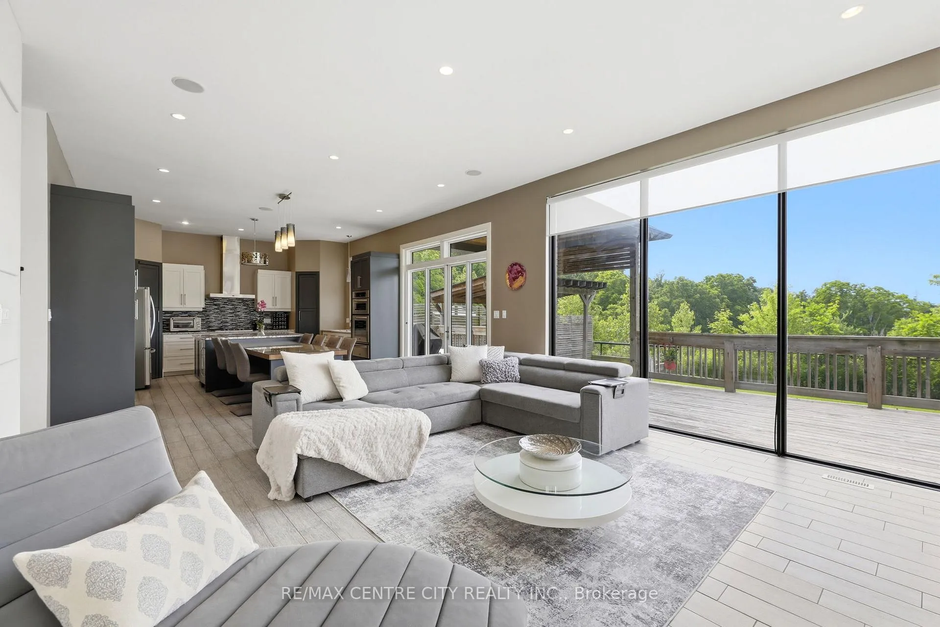 Photo 2 of 3463 Settlement Trail S, London, South V — HOMEH