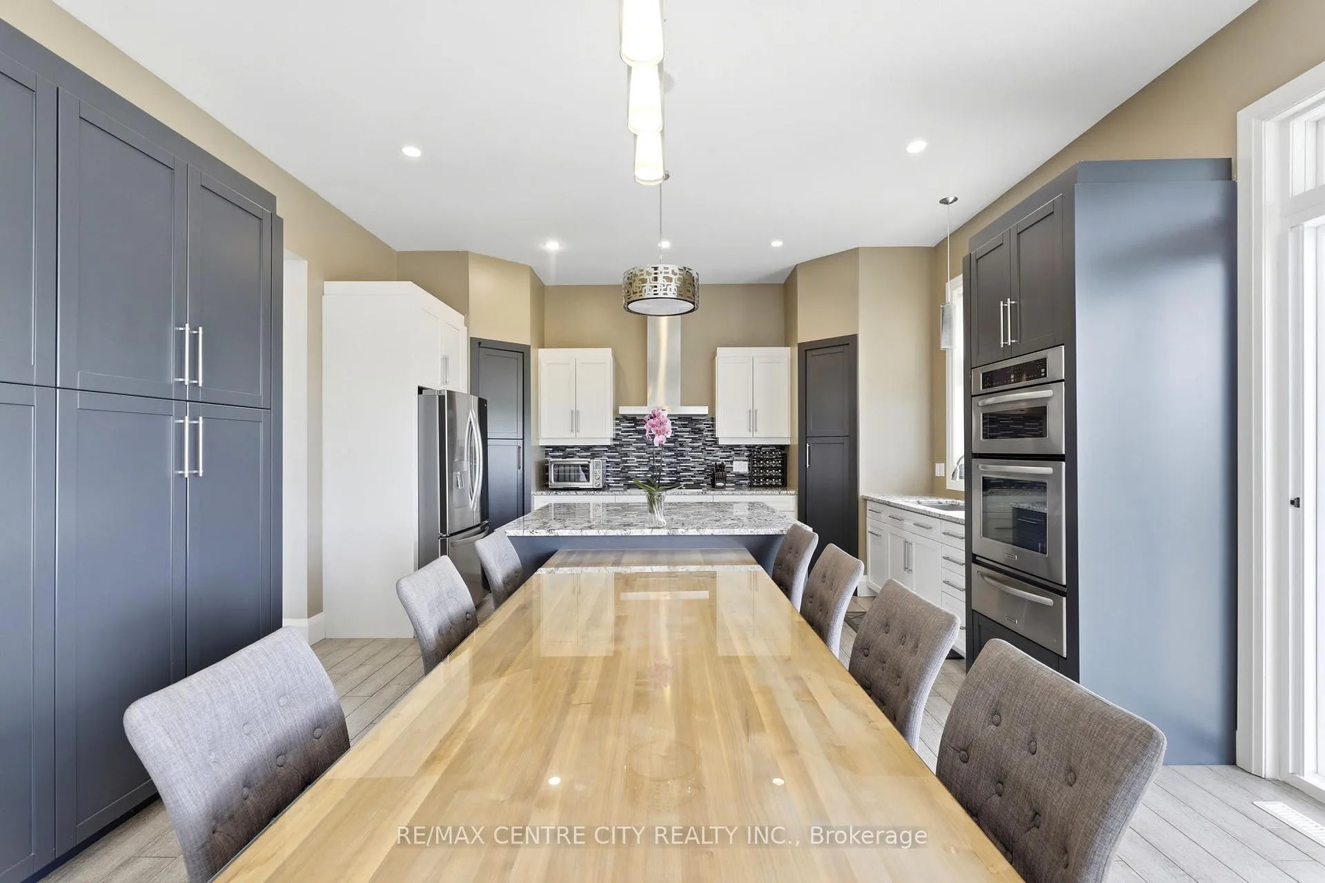 Photo 12 of 3463 Settlement Trail S, London, South V — HOMEH