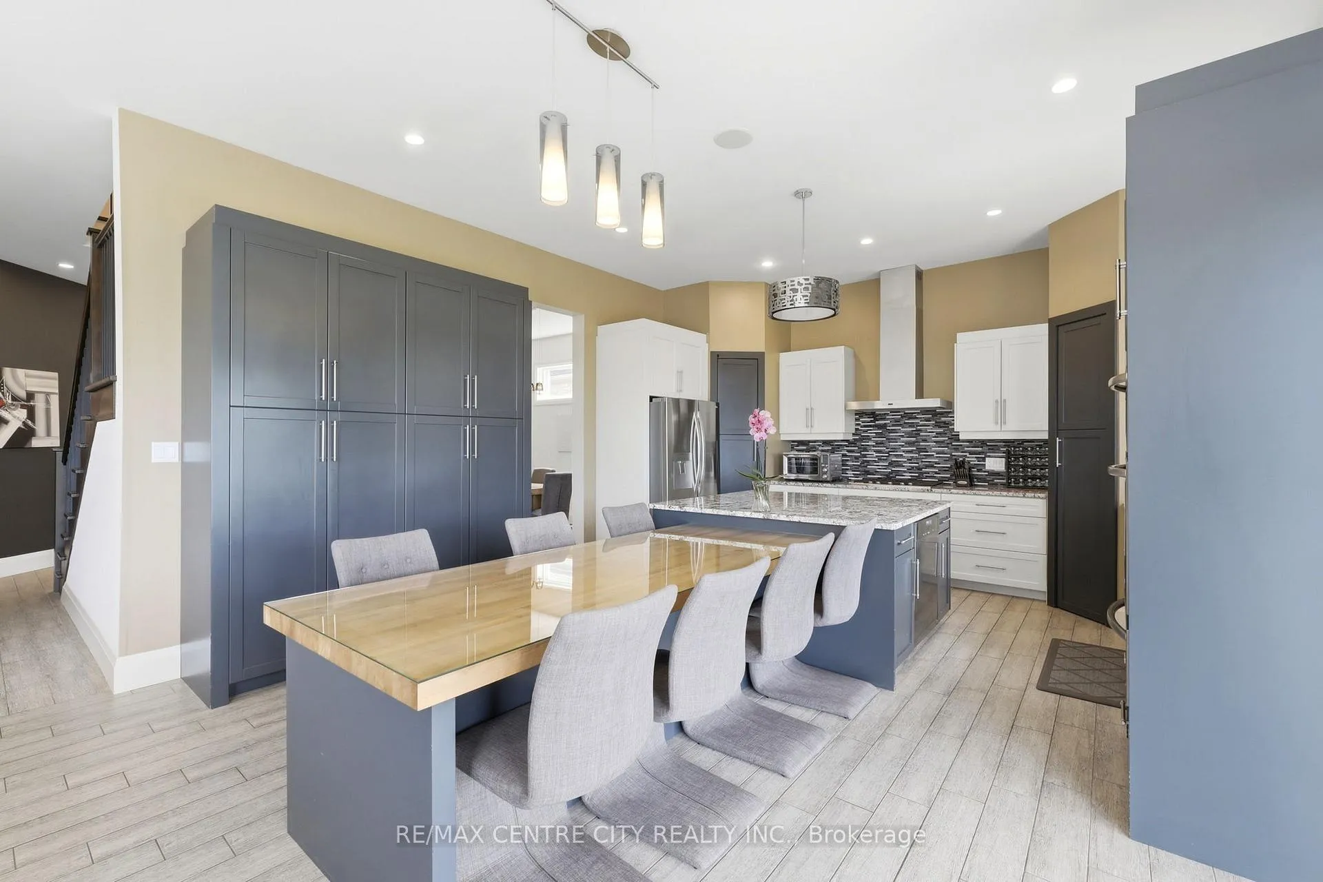 Photo 13 of 3463 Settlement Trail S, London, South V — HOMEH