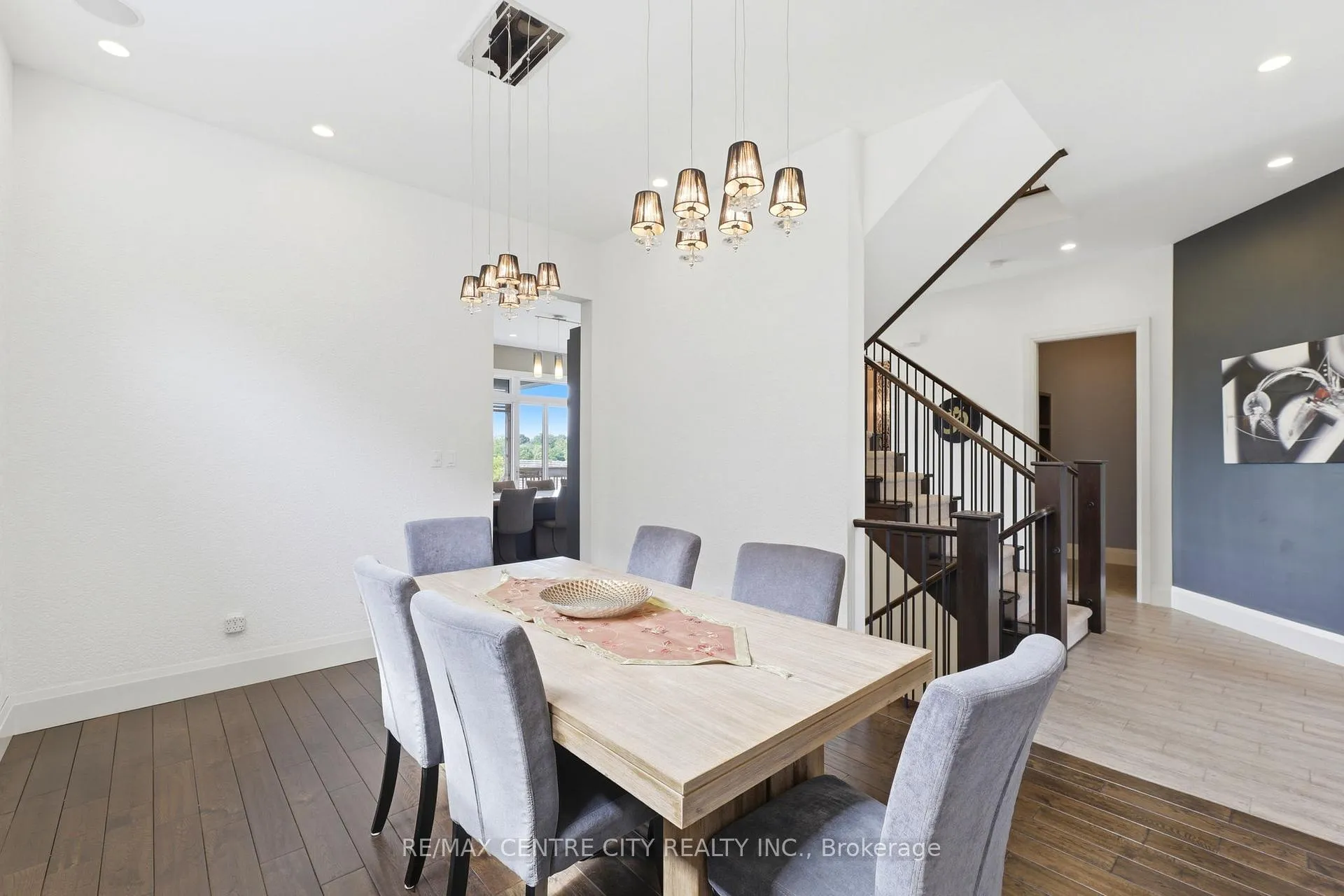 Photo 17 of 3463 Settlement Trail S, London, South V — HOMEH