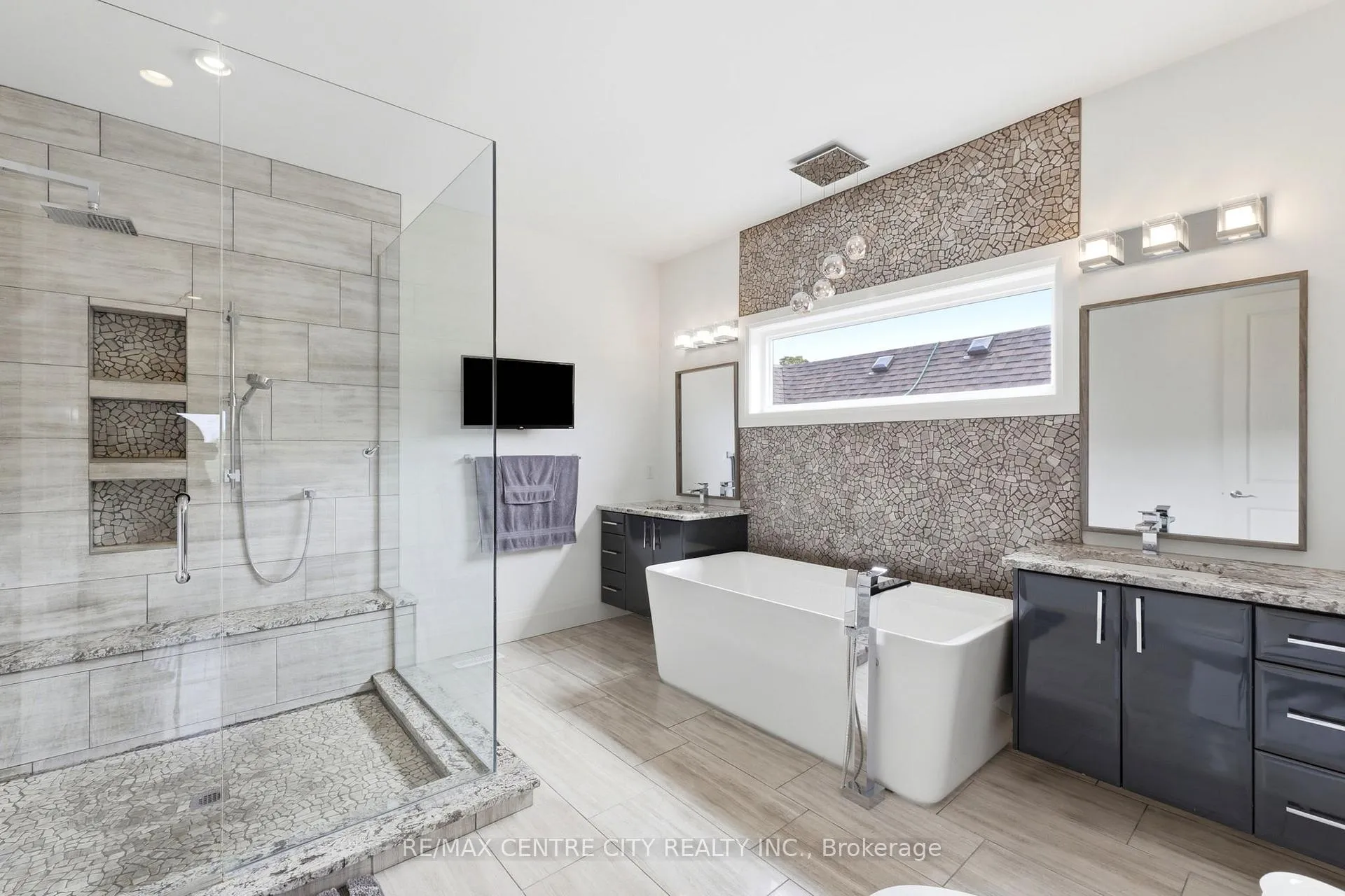 Photo 23 of 3463 Settlement Trail S, London, South V — HOMEH