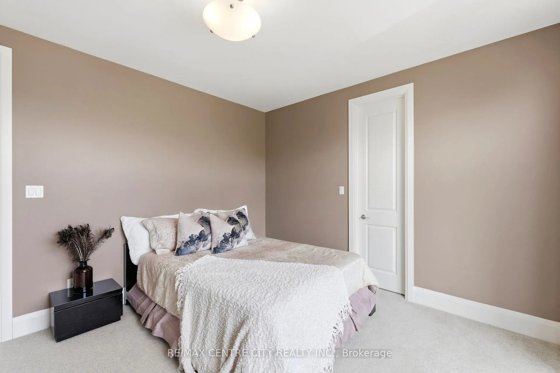 Photo 26 of 3463 Settlement Trail S, London, South V — HOMEH
