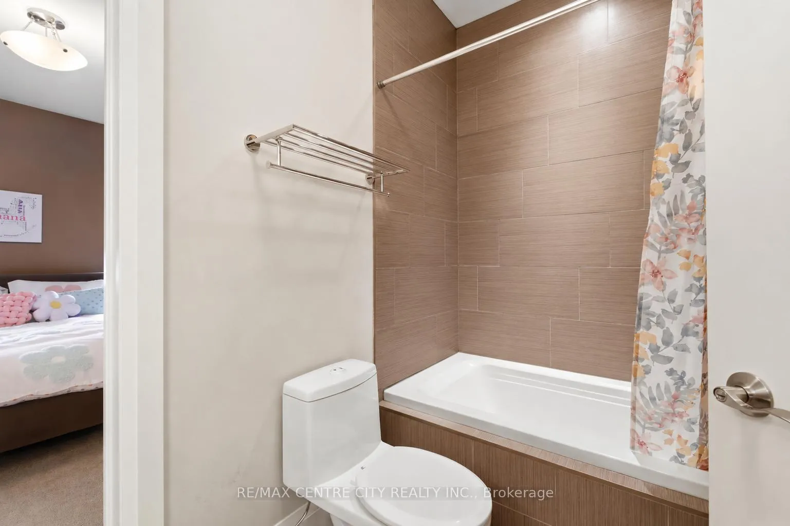 Photo 29 of 3463 Settlement Trail S, London, South V — HOMEH