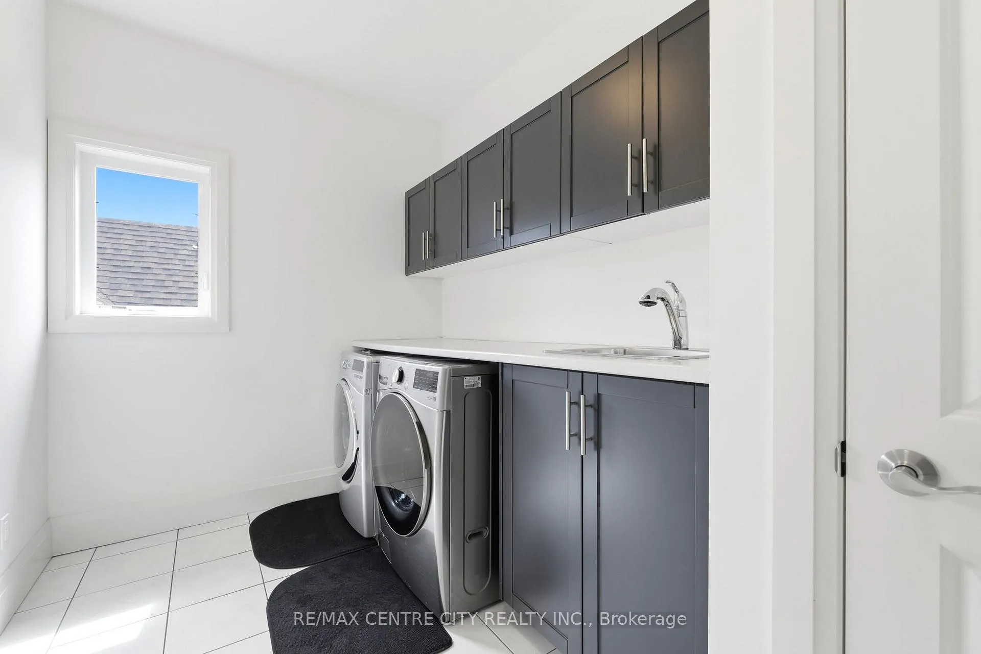 Photo 33 of 3463 Settlement Trail S, London, South V — HOMEH