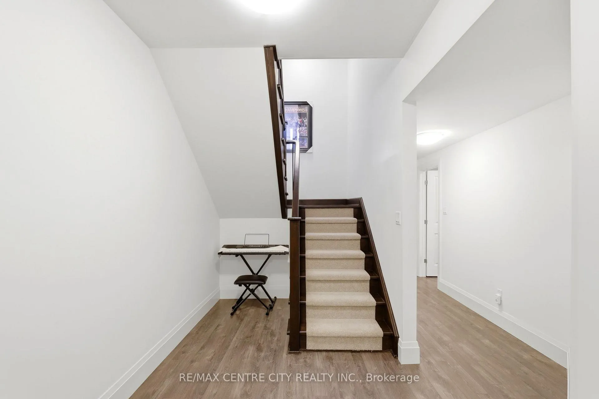 Photo 34 of 3463 Settlement Trail S, London, South V — HOMEH