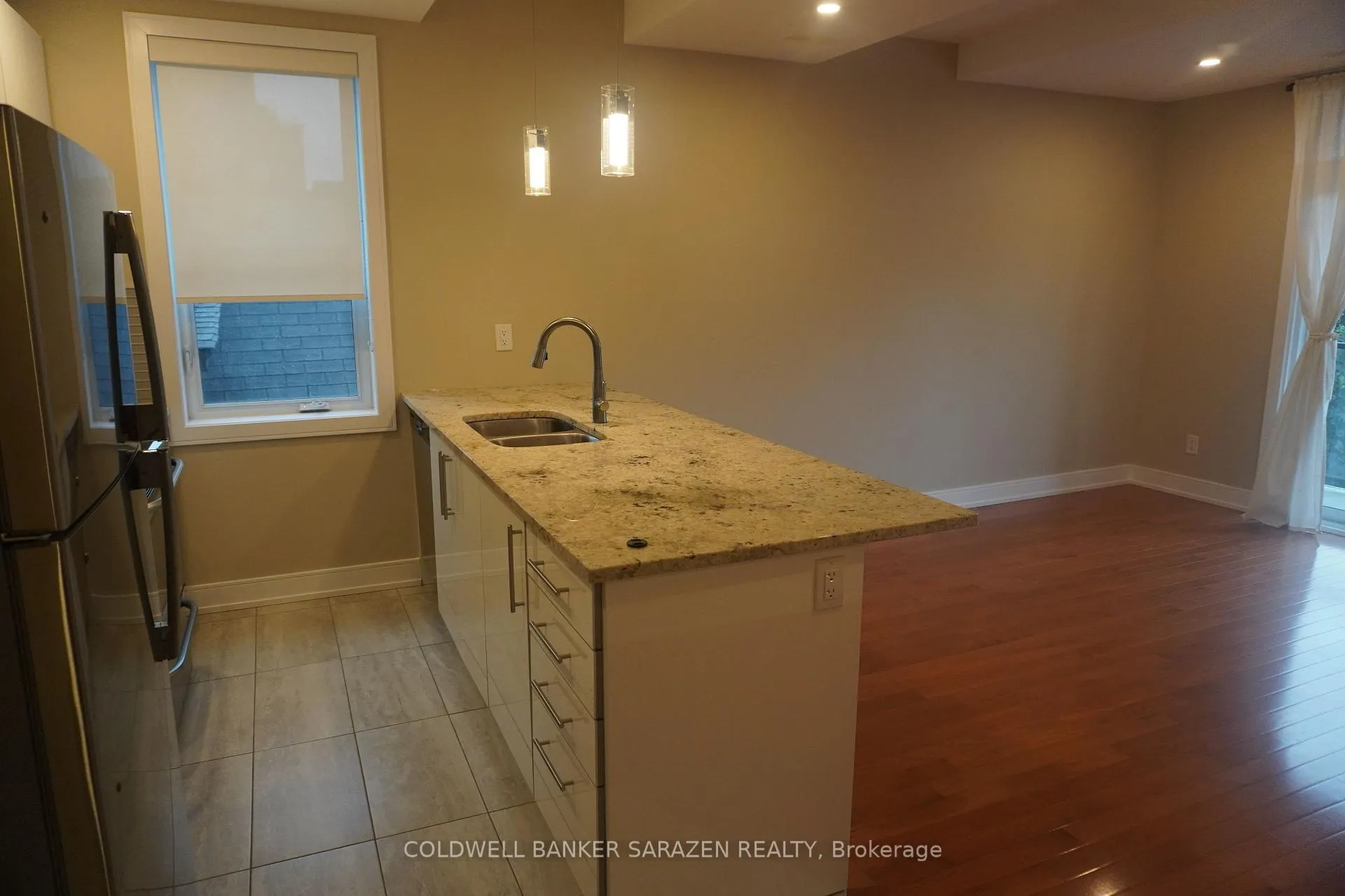 Photo 4 of Unit 8, 7 Monk Street, Ottawa, Glebe — HOMEH