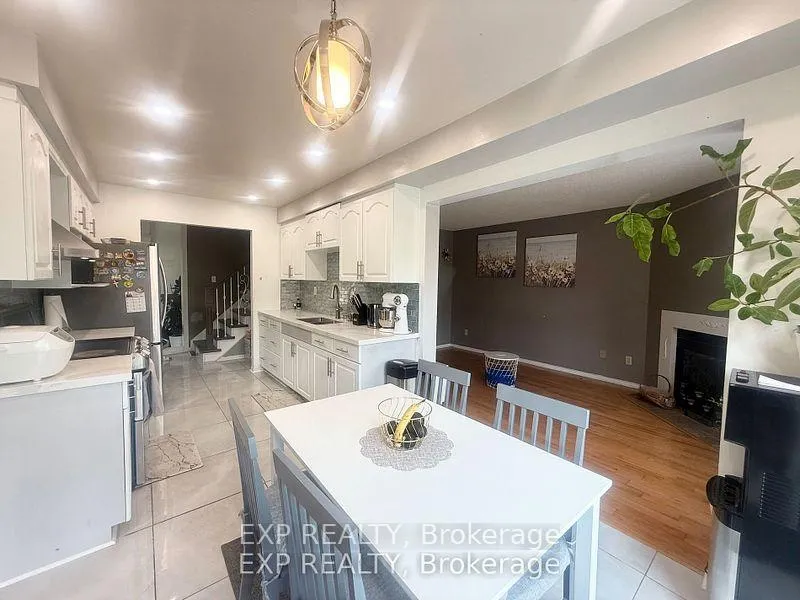 Photo 4 of 40 Magill Drive, Ajax, Central — HOMEH