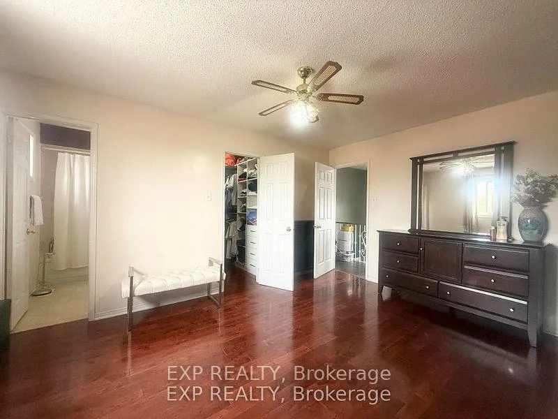 Photo 9 of 40 Magill Drive, Ajax, Central — HOMEH