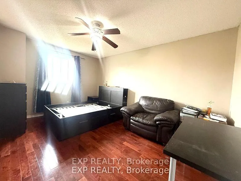 Photo 11 of 40 Magill Drive, Ajax, Central — HOMEH