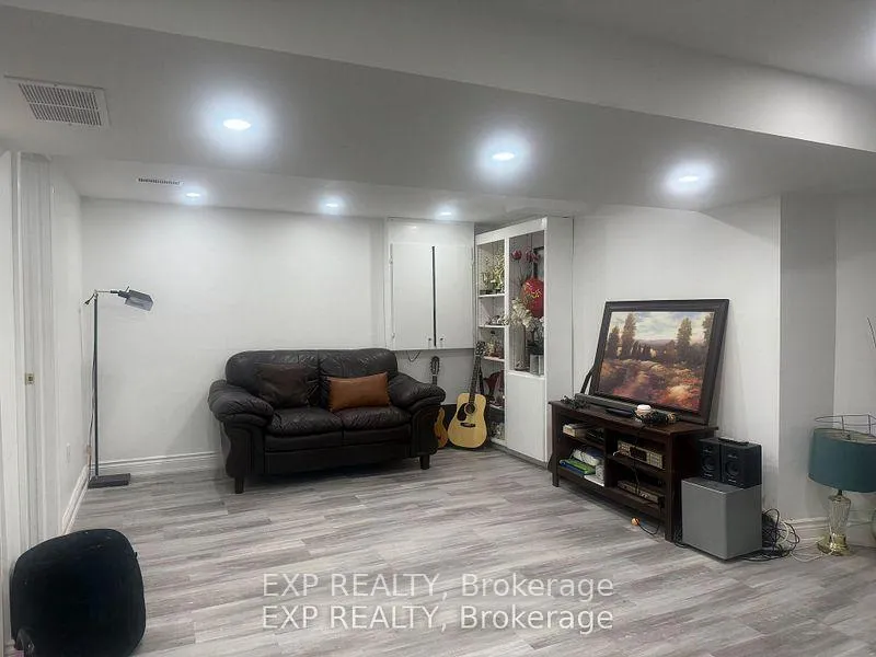 Photo 14 of 40 Magill Drive, Ajax, Central — HOMEH