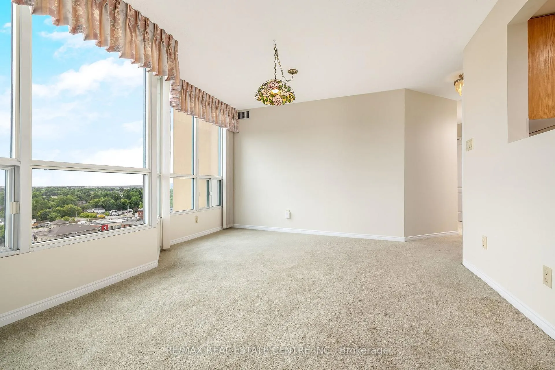 Photo 7 of Unit 1202, 100 Millside Drive, Milton, Old Milton — HOMEH