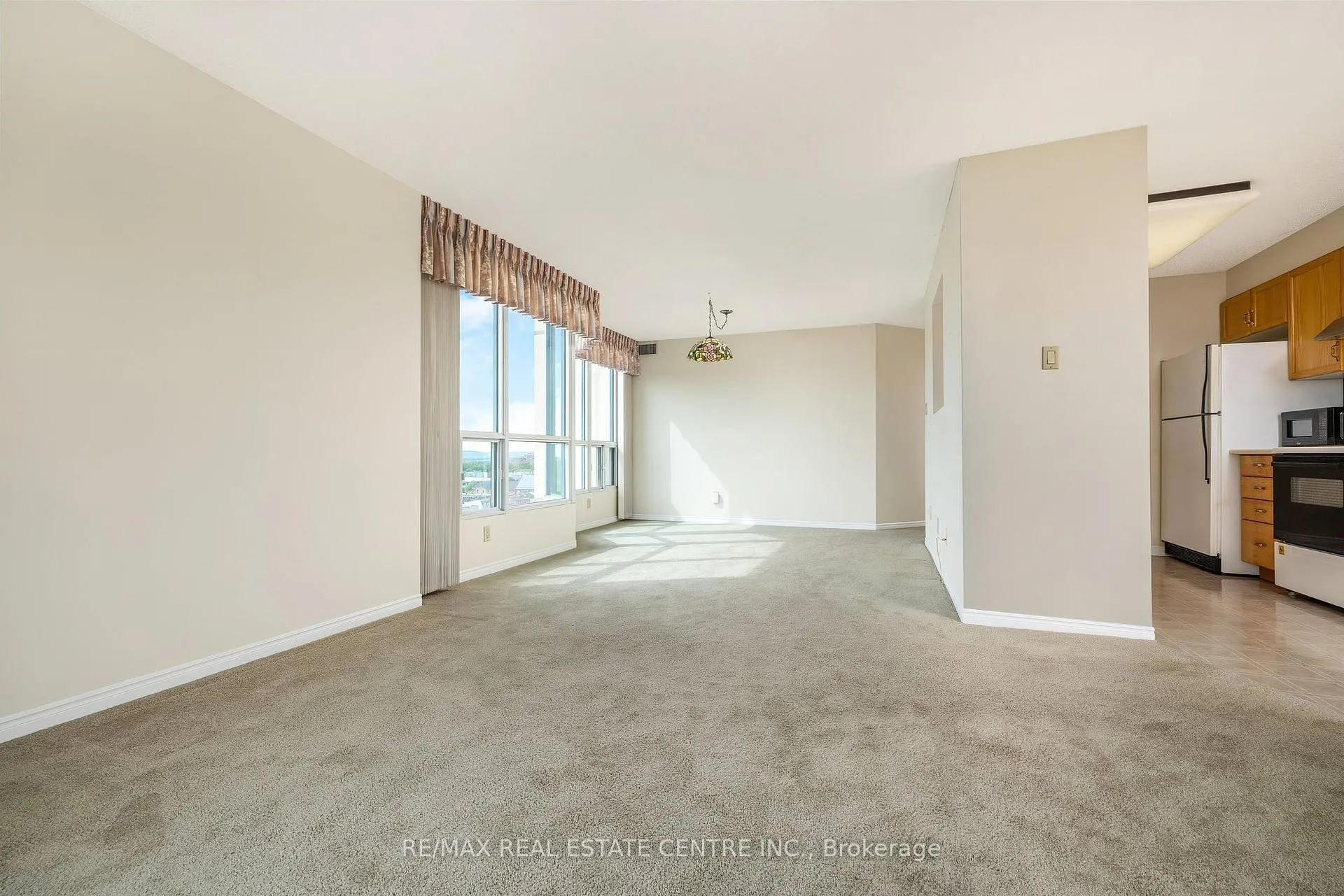Photo 9 of Unit 1202, 100 Millside Drive, Milton, Old Milton — HOMEH
