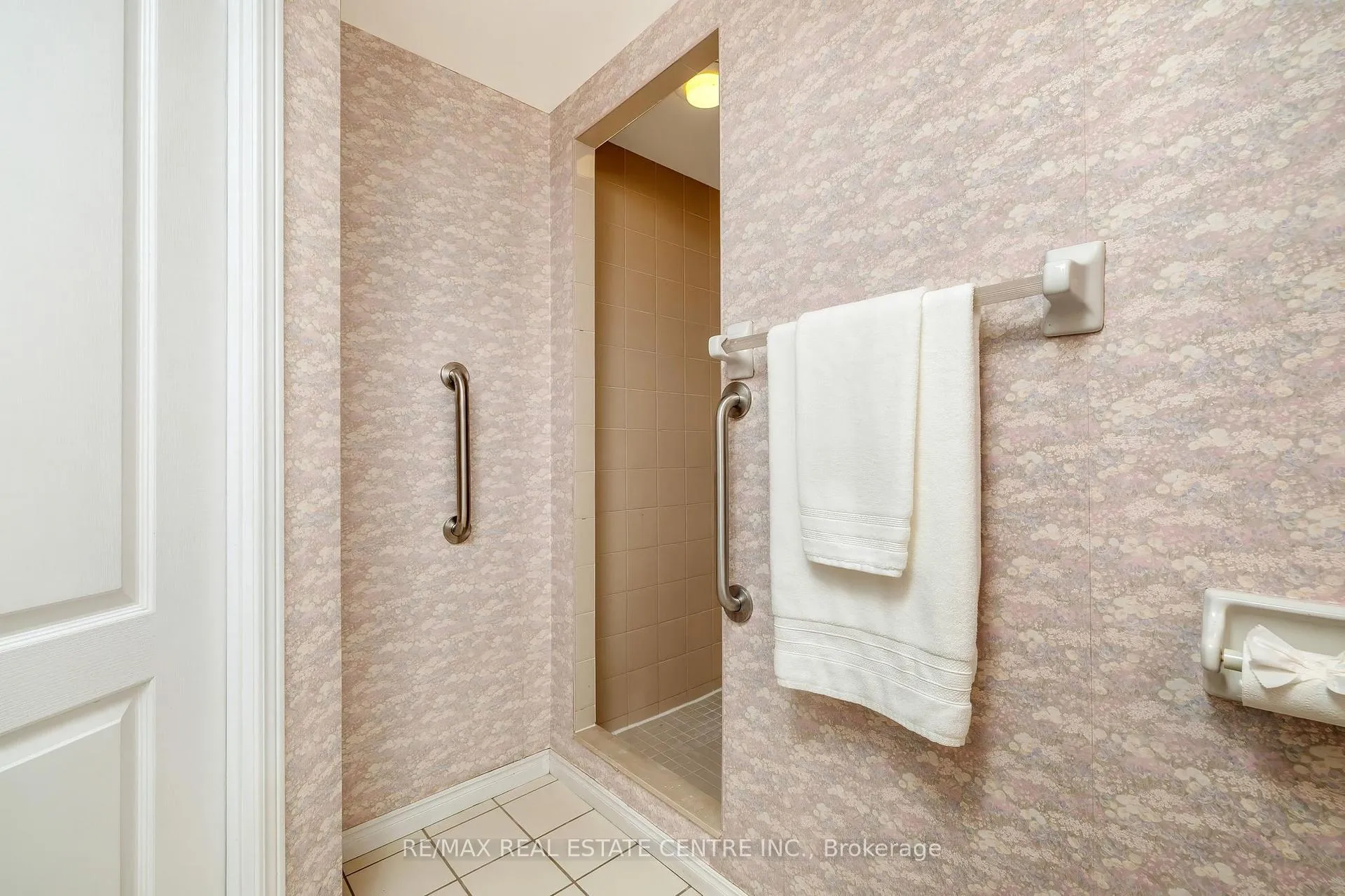 Photo 14 of Unit 1202, 100 Millside Drive, Milton, Old Milton — HOMEH
