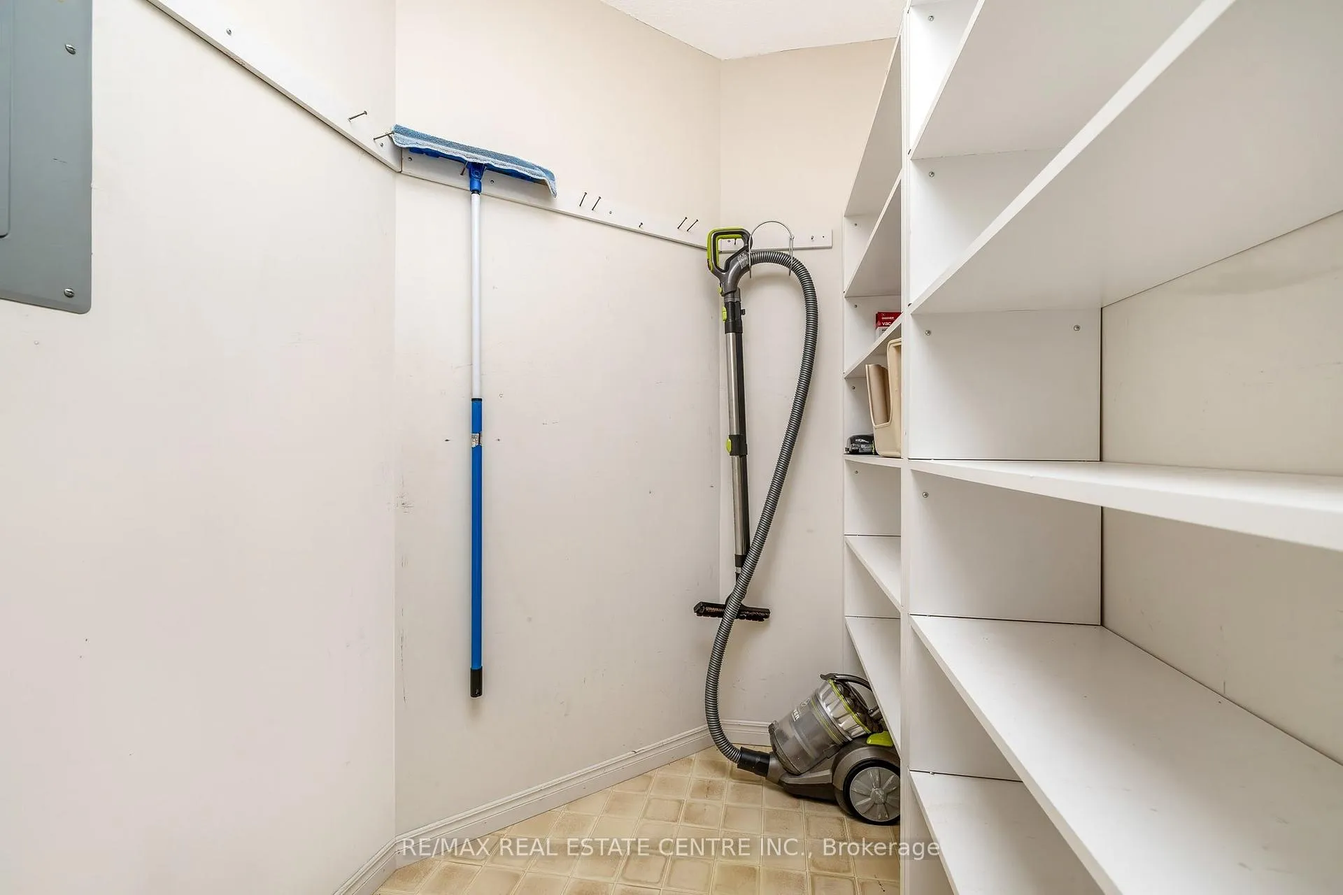 Photo 23 of Unit 1202, 100 Millside Drive, Milton, Old Milton — HOMEH