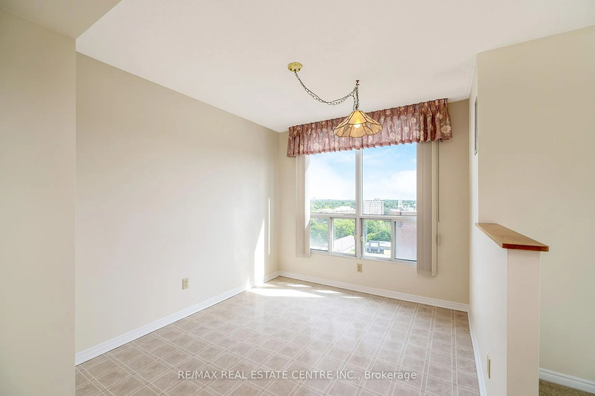 Photo 29 of Unit 1202, 100 Millside Drive, Milton, Old Milton — HOMEH