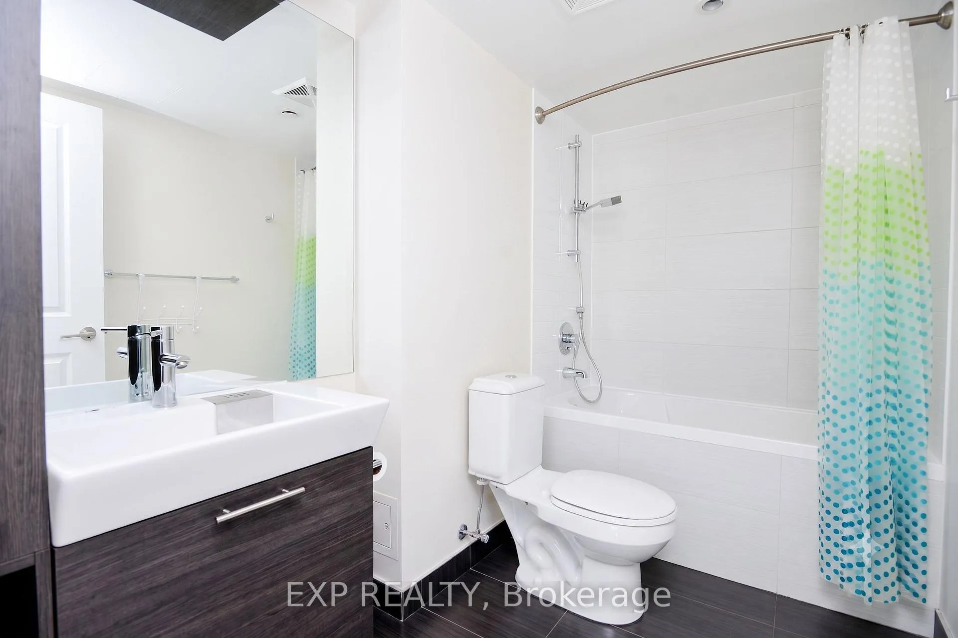 Photo 13 of Unit 1516, 386 Yonge Street, Toronto, Bay Street Corridor — HOMEH